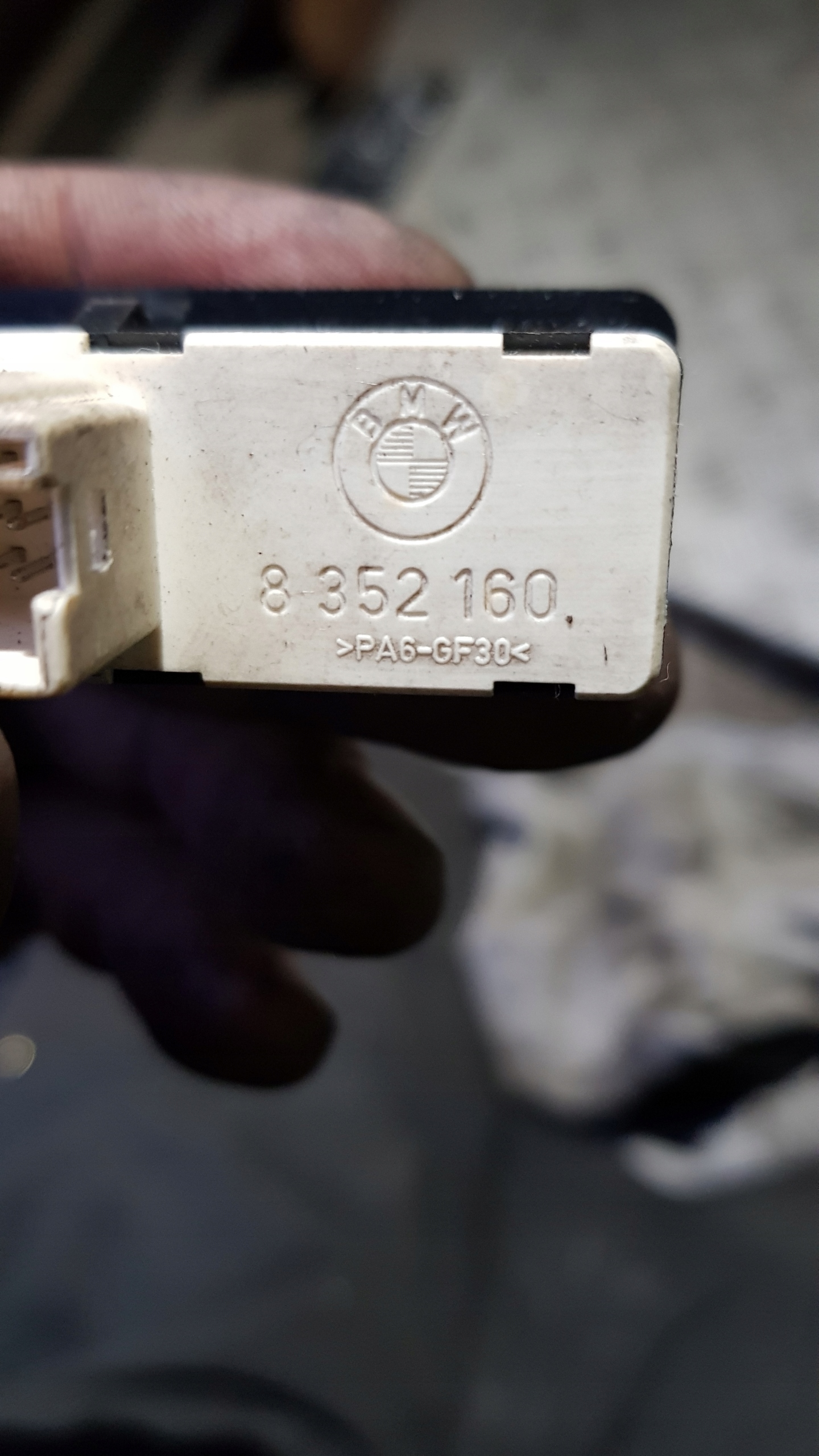 BMW E39 switch switch PAMIEC seat 8352160