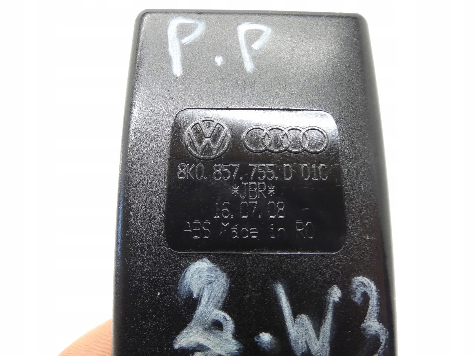 ZAPINKA supports left right AUDI A4 B8 A5 8K0857755D