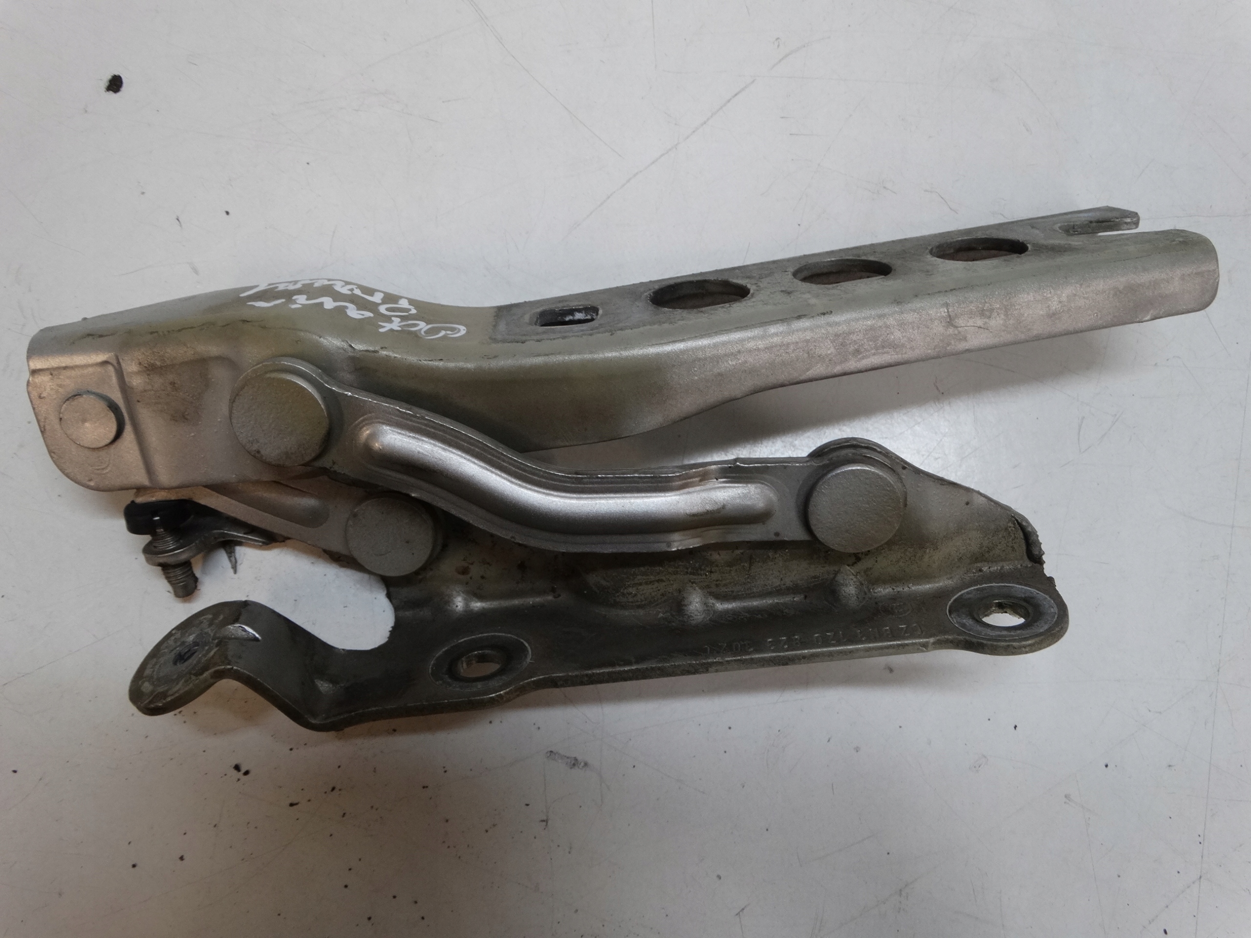 hinge bonnets right SKODA OCTAVIA II 1Z0823302C