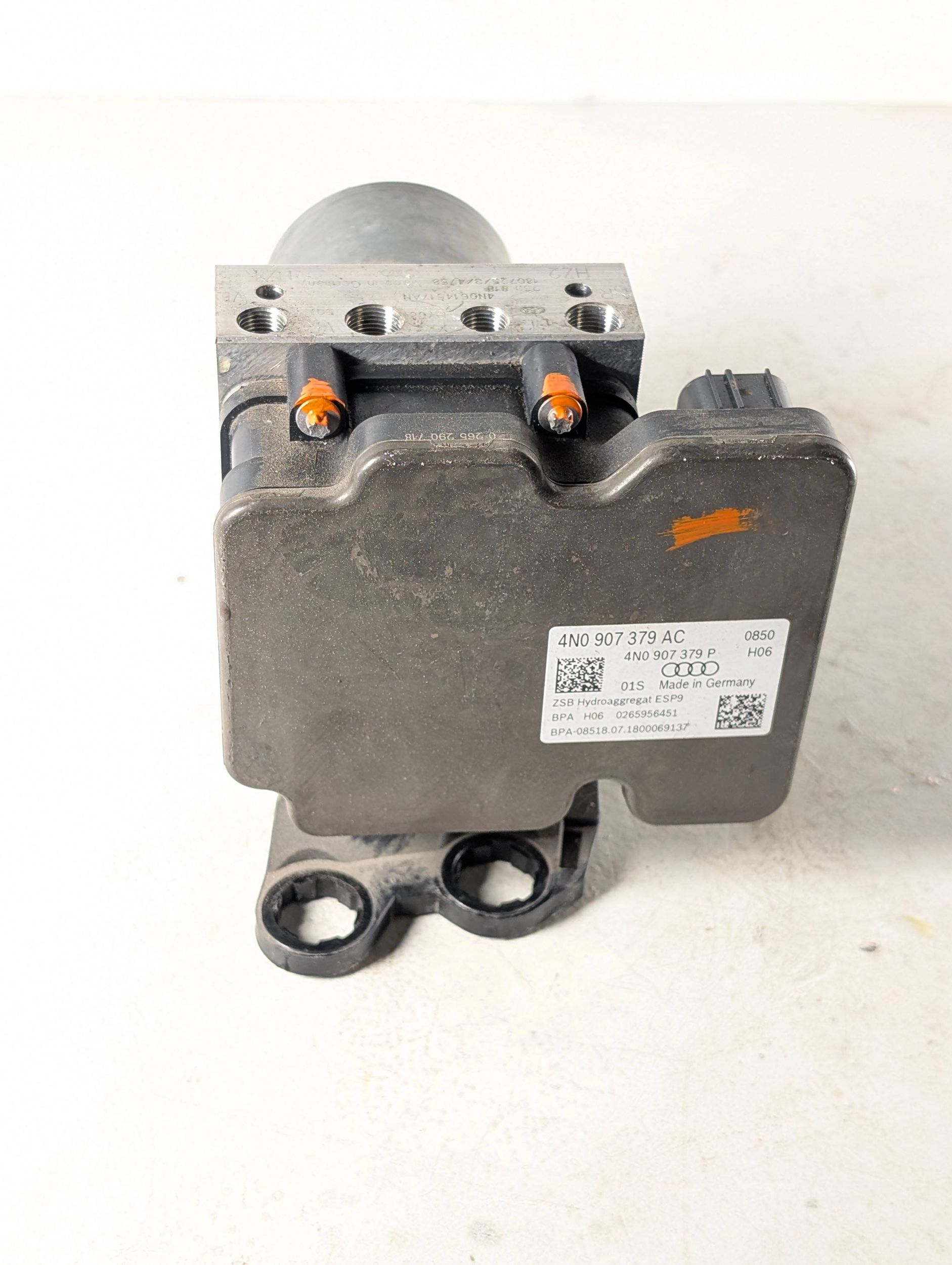 Audi A8 S8 D5 2019 насос ABS