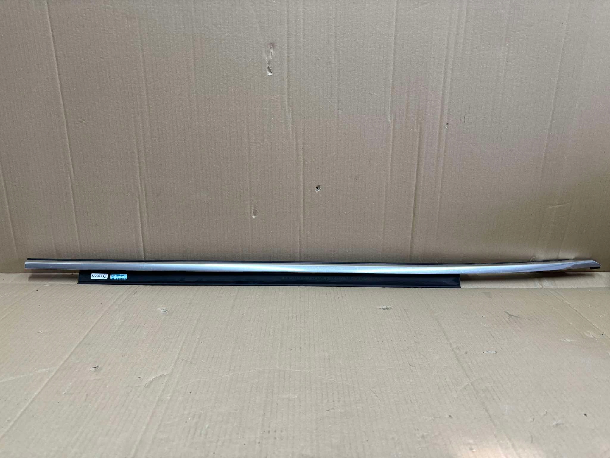moulding dust door CHROM right front AUDI A5 8T 8T8853284F