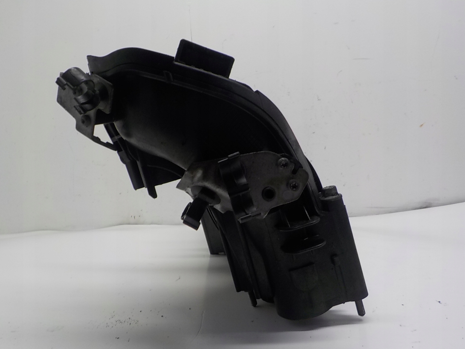 BMW 3 E90 2.0D intake manifold 7798885