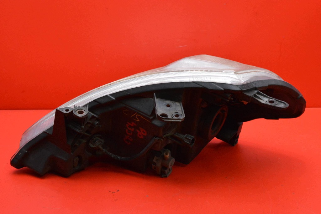 REFLEKTOR droite feu avant EU NISSAN TIIDA C11 04-08