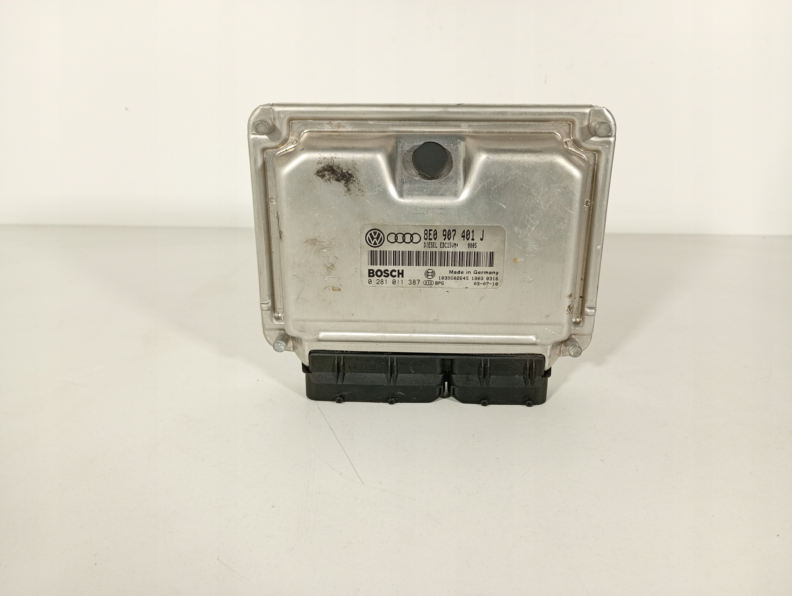 Audi A6 C5 97-04 computer control unit of the engine OE 8E0907401J