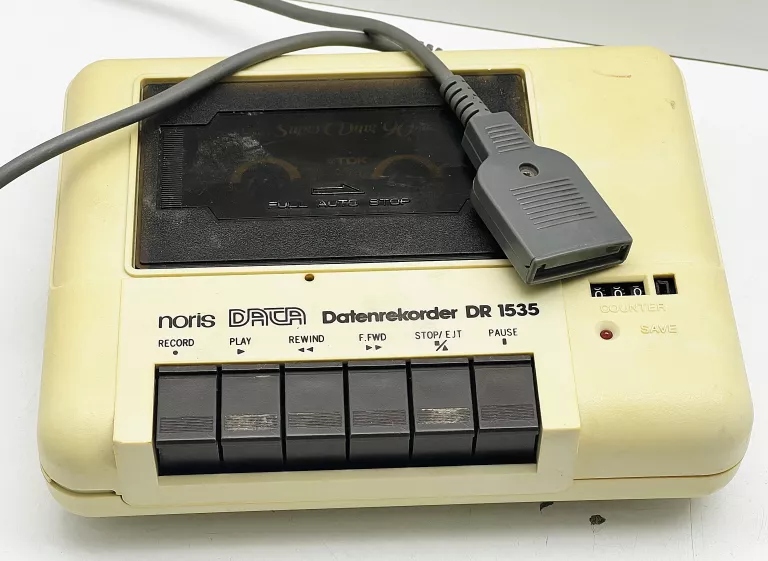 KOLEKCJONERSKI MAGNETOFON KASETOWY NORIS DATA DR 1535