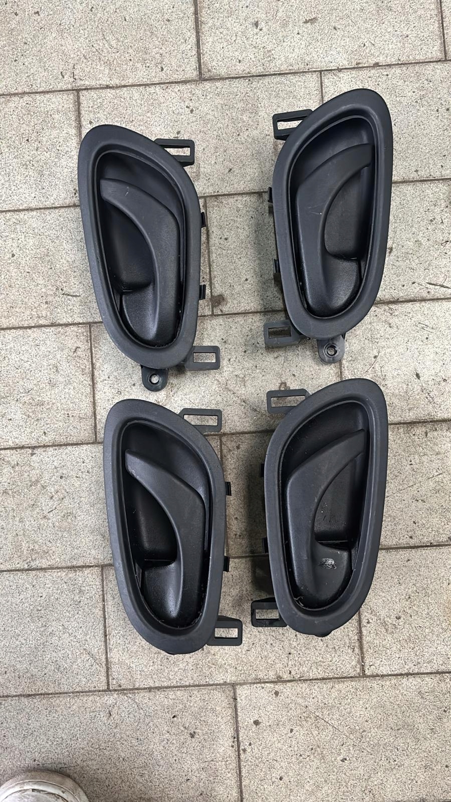 handle inner NISSAN NAVARA IV NP300 806714EA1B 806704EA1B KOMPLET!