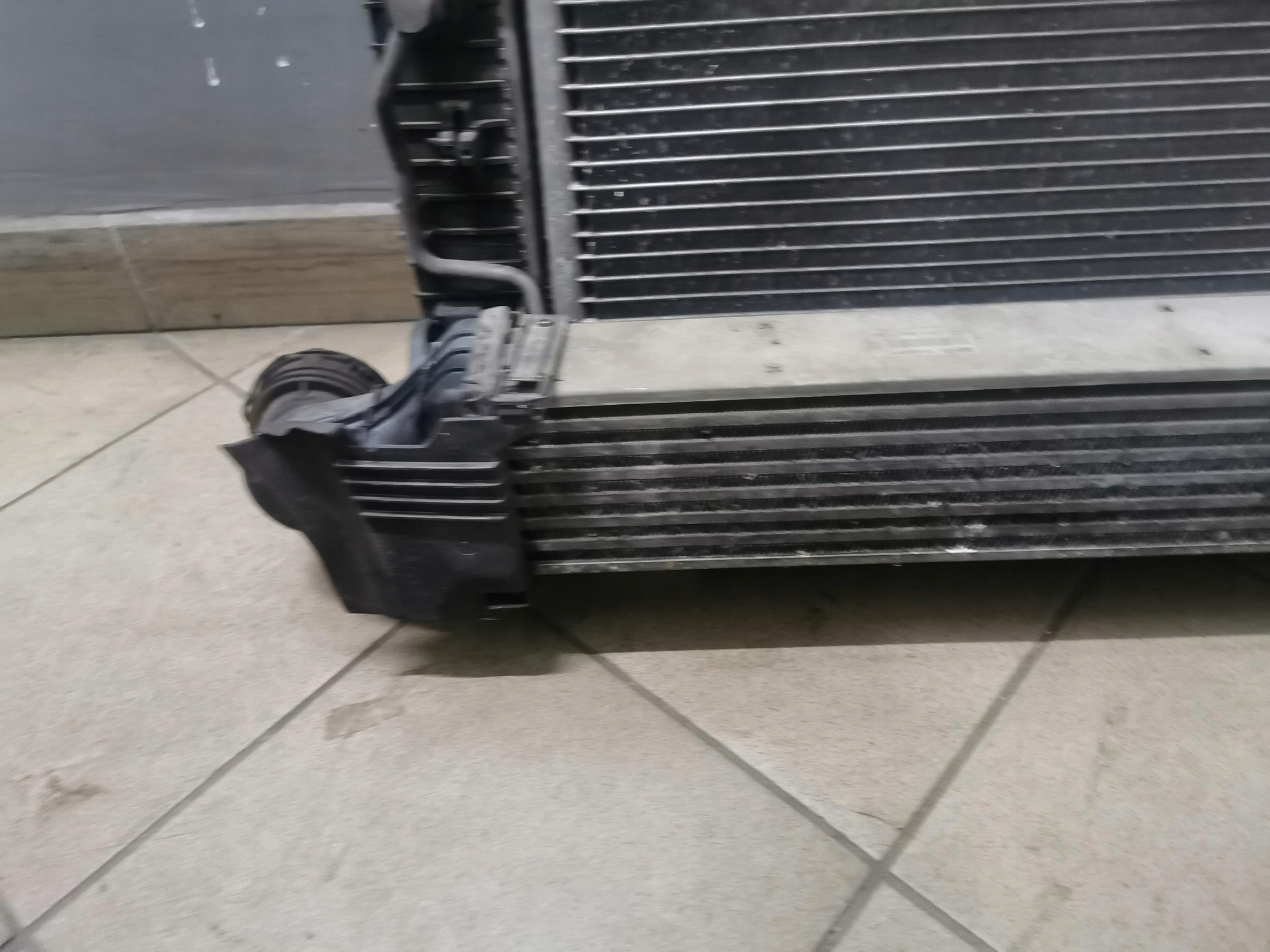 KOMPLET Radiateur MERCEDES E-KLASA W211 3.0 V6 CDI