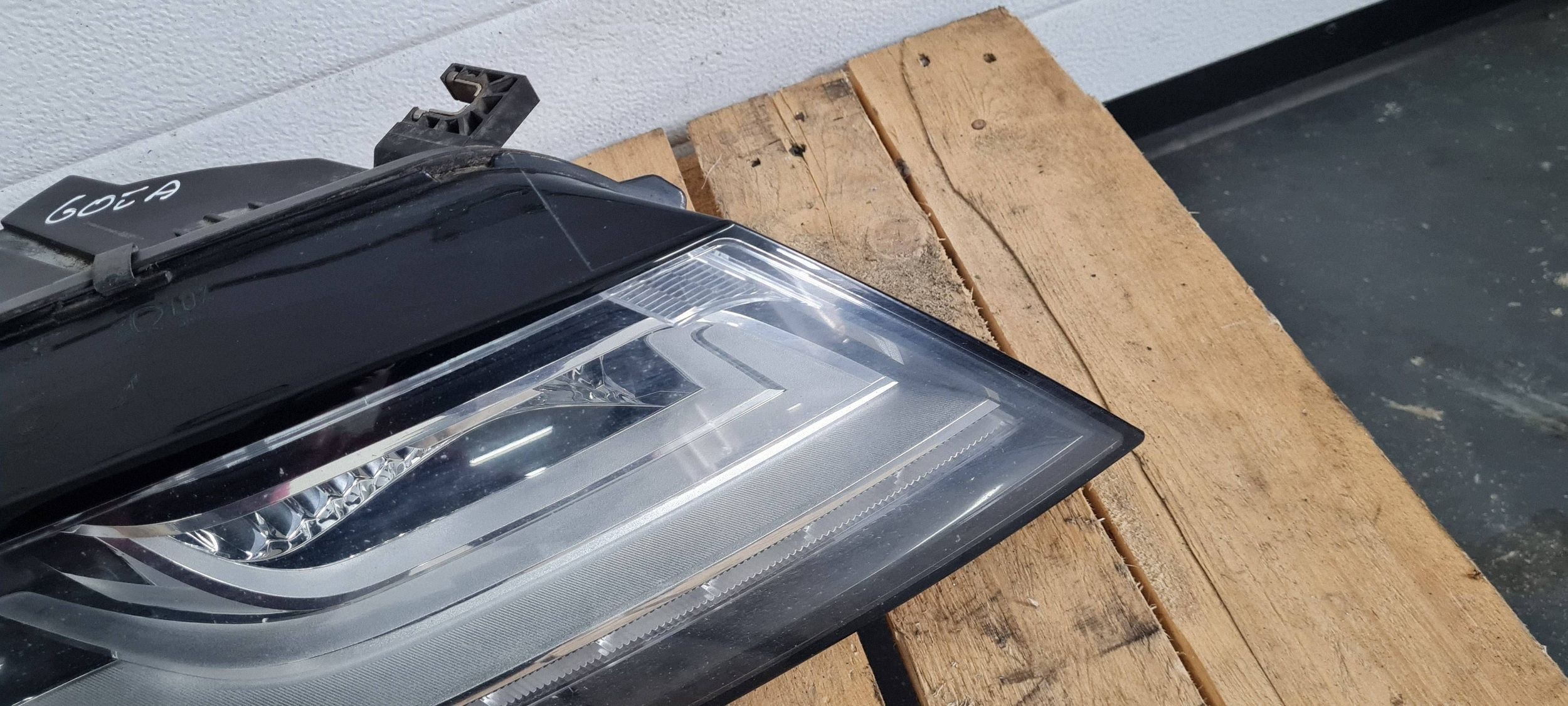 A7 4G S7 light XENON right right front ANGLIK 4G8941006D