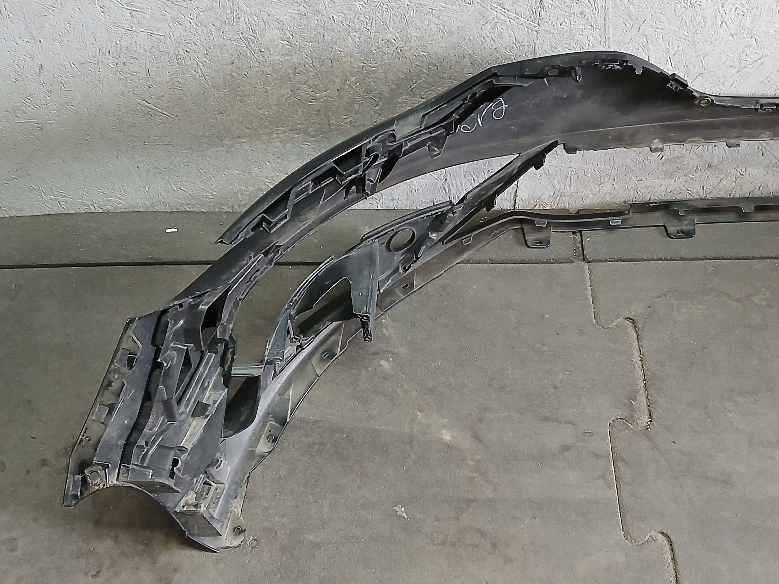 nárazník předek RENAULT MEGANE IV 4 16