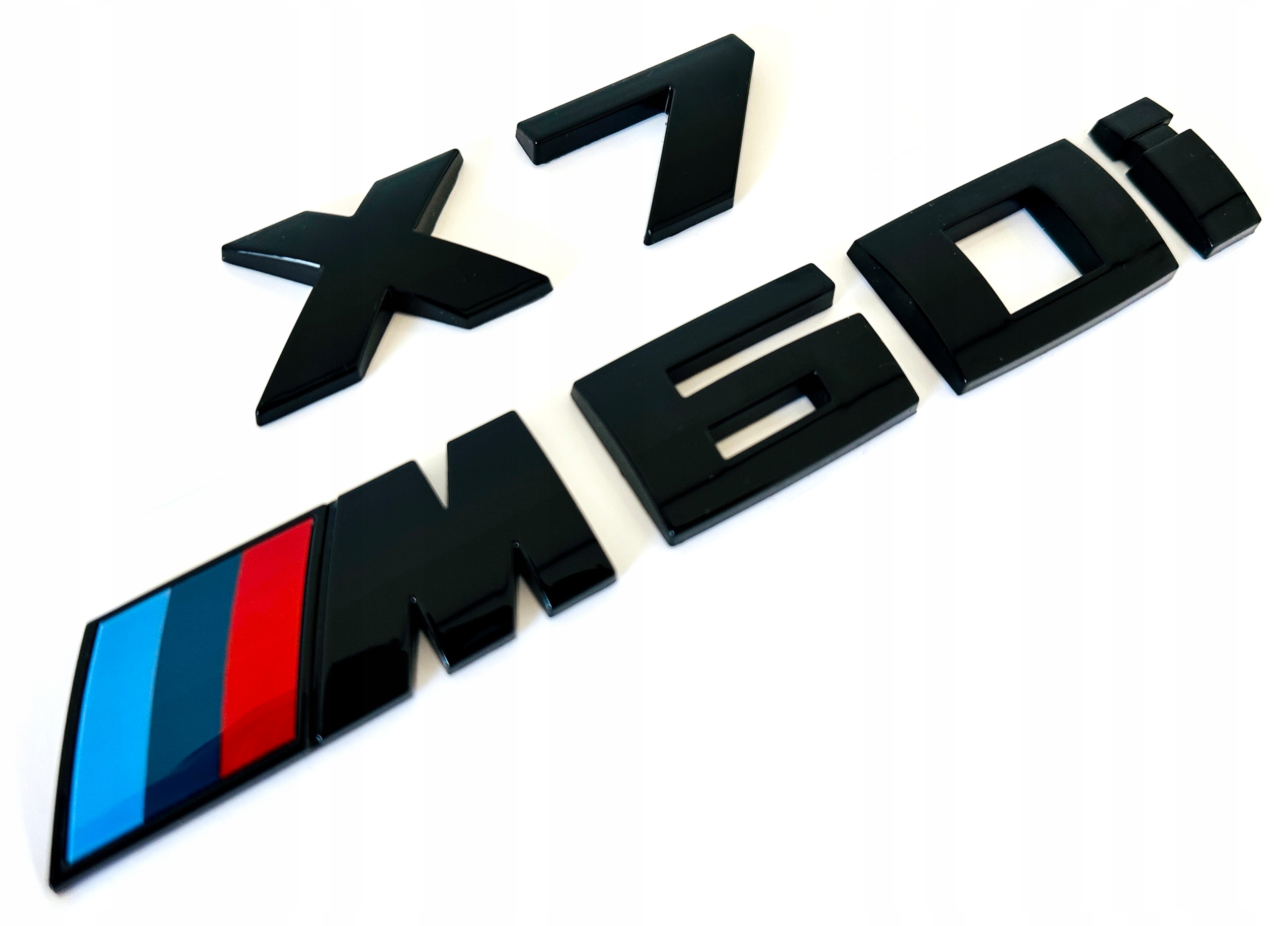 Bmw X7 M60i X7 M 60i Performance emblém logo znak nápis čierny