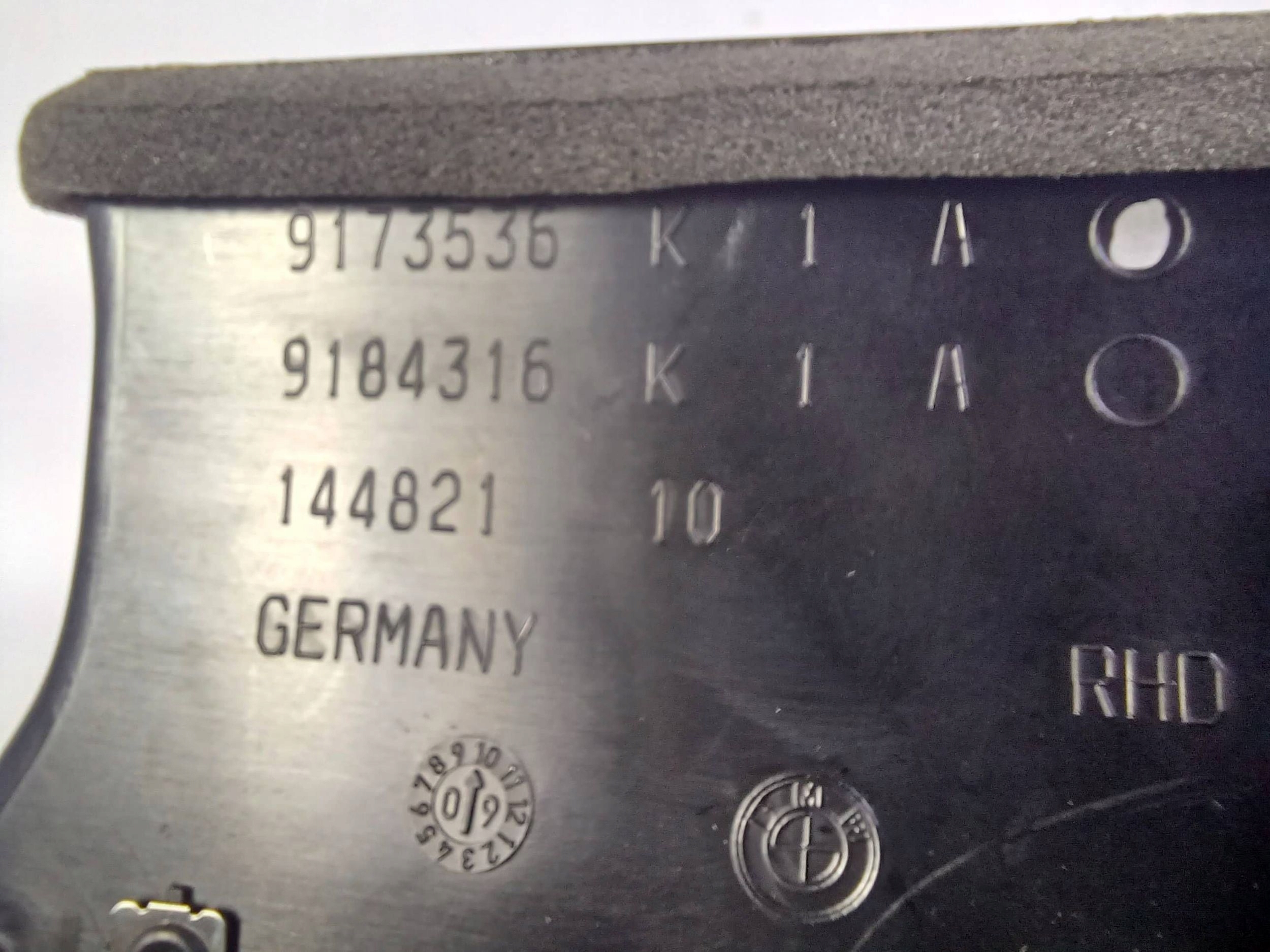 воздухозаборник жалюзи потока воздуха BMW Z4 E89 89 9173536