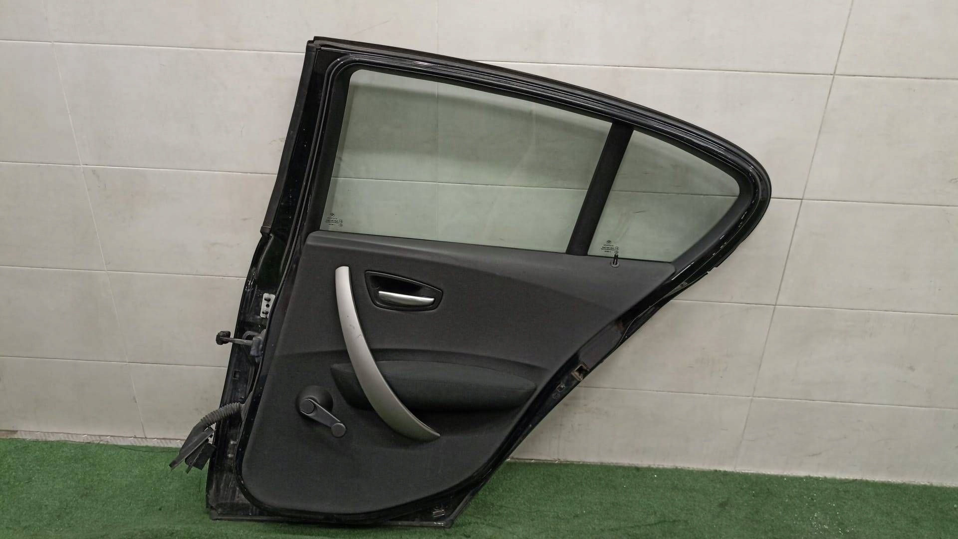 BMW E87 door right rear part colour 475 BLACKSAPPHIRE