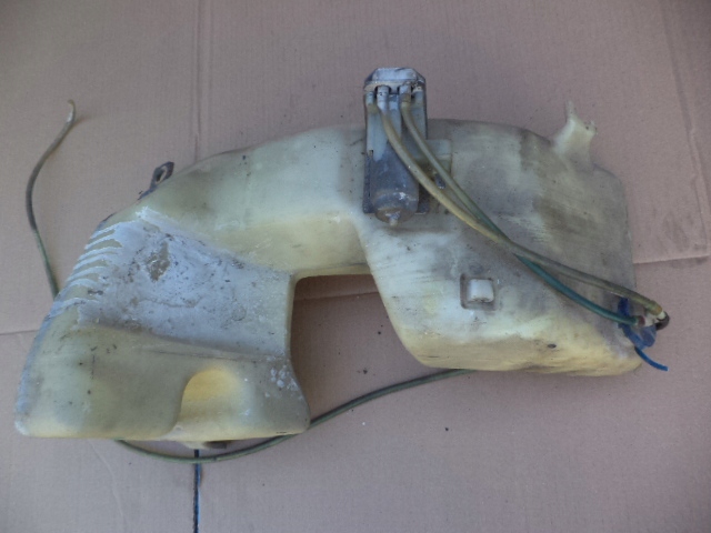 PORSCHE 924 944 бачок омивача ЯСЛО