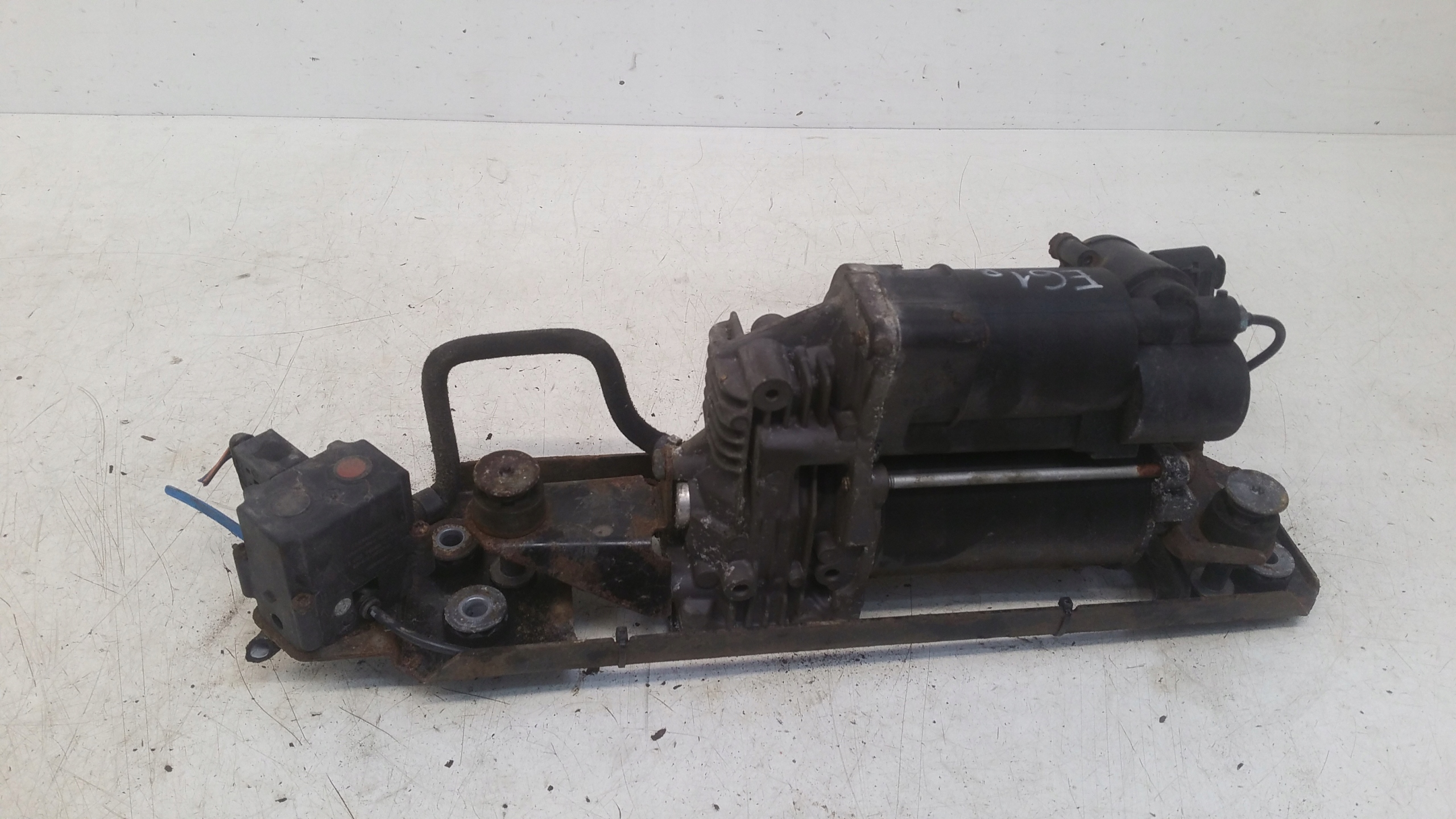 compressor; springing 6777827 BMW E60