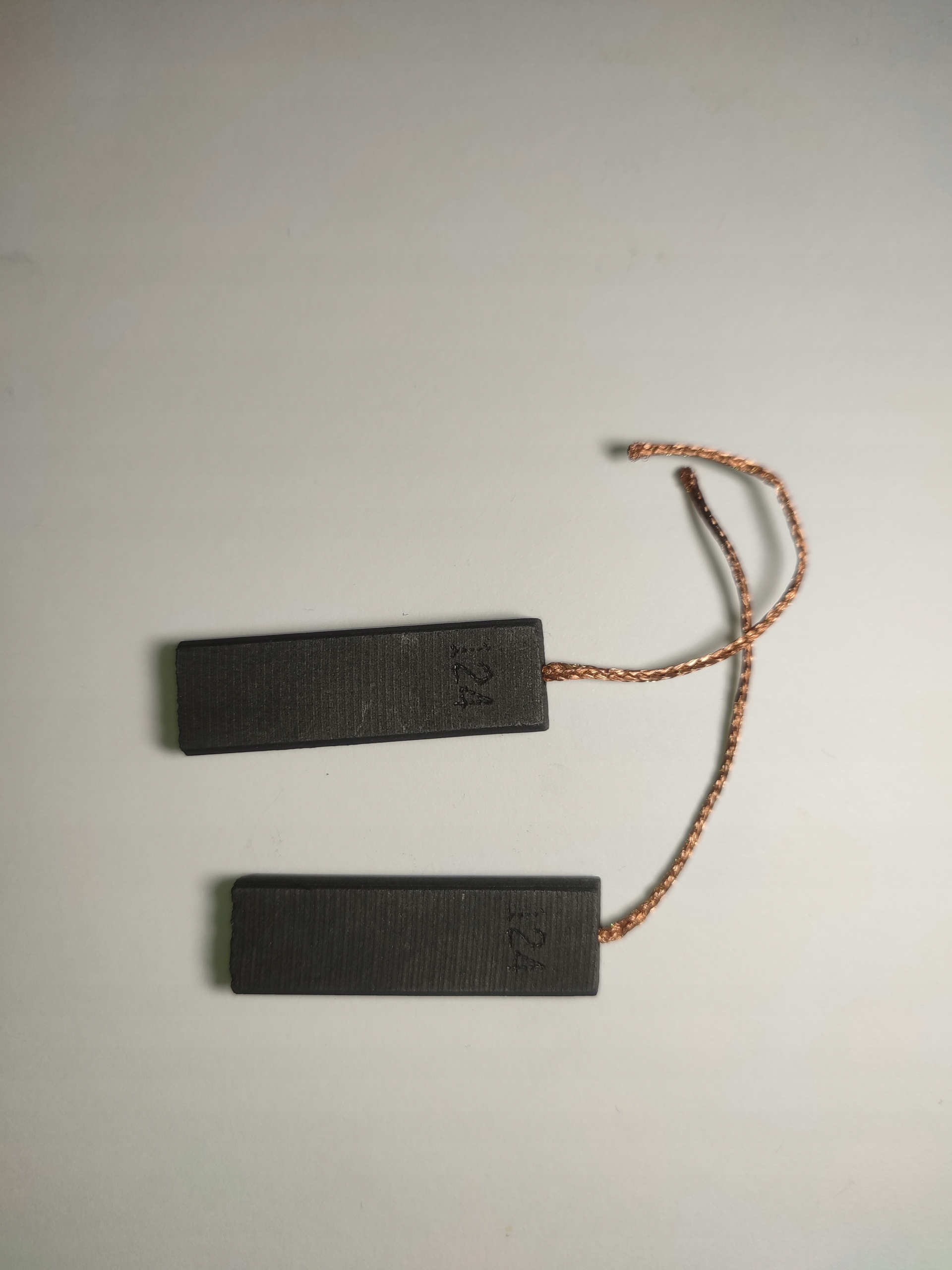 

Szczotki Węglowe Pralka 5X12,5X40 KPL2SZT