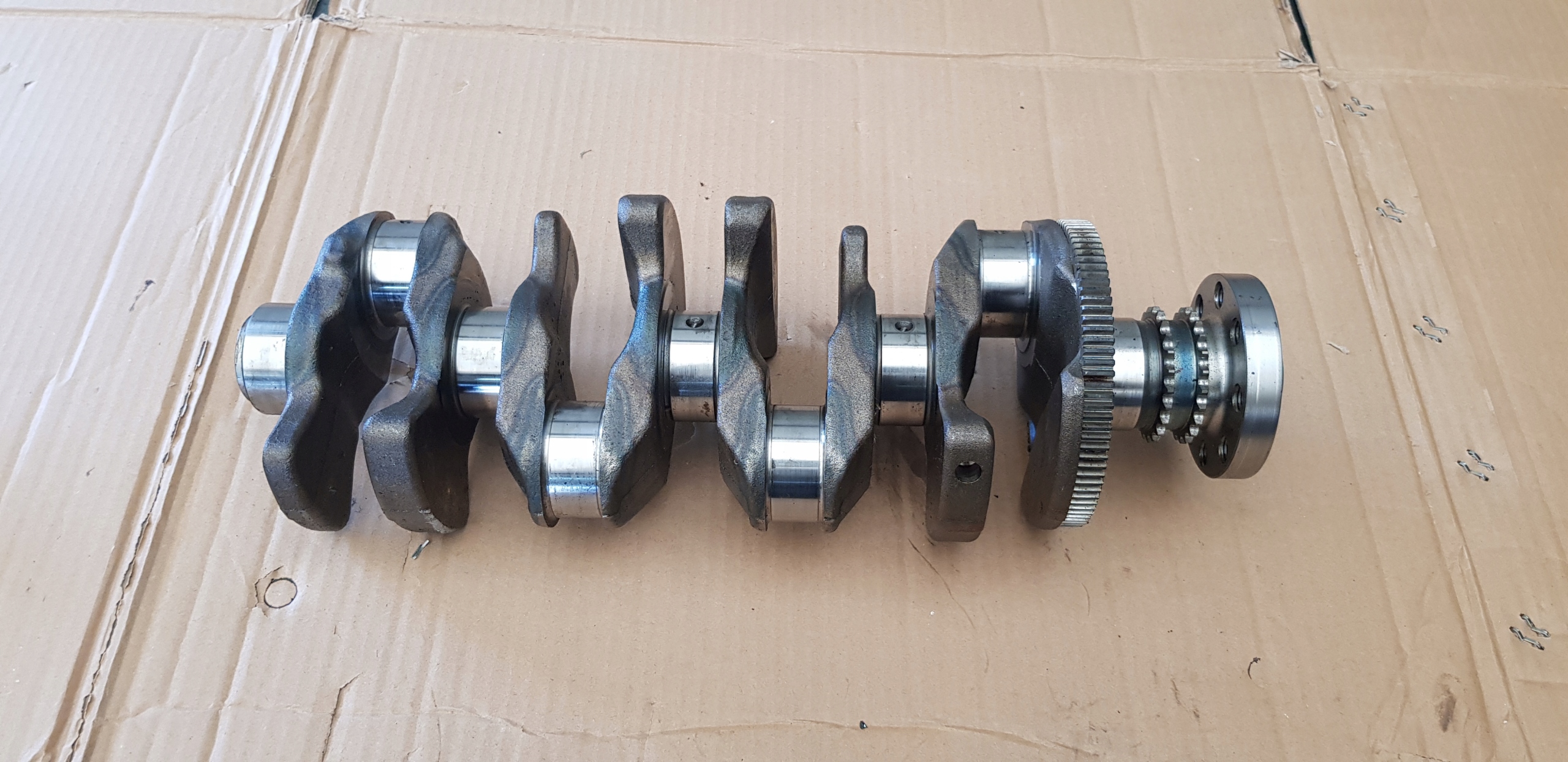 BMW 2.0 T B48A20A WAŁ KORBOWY NOMINALNY