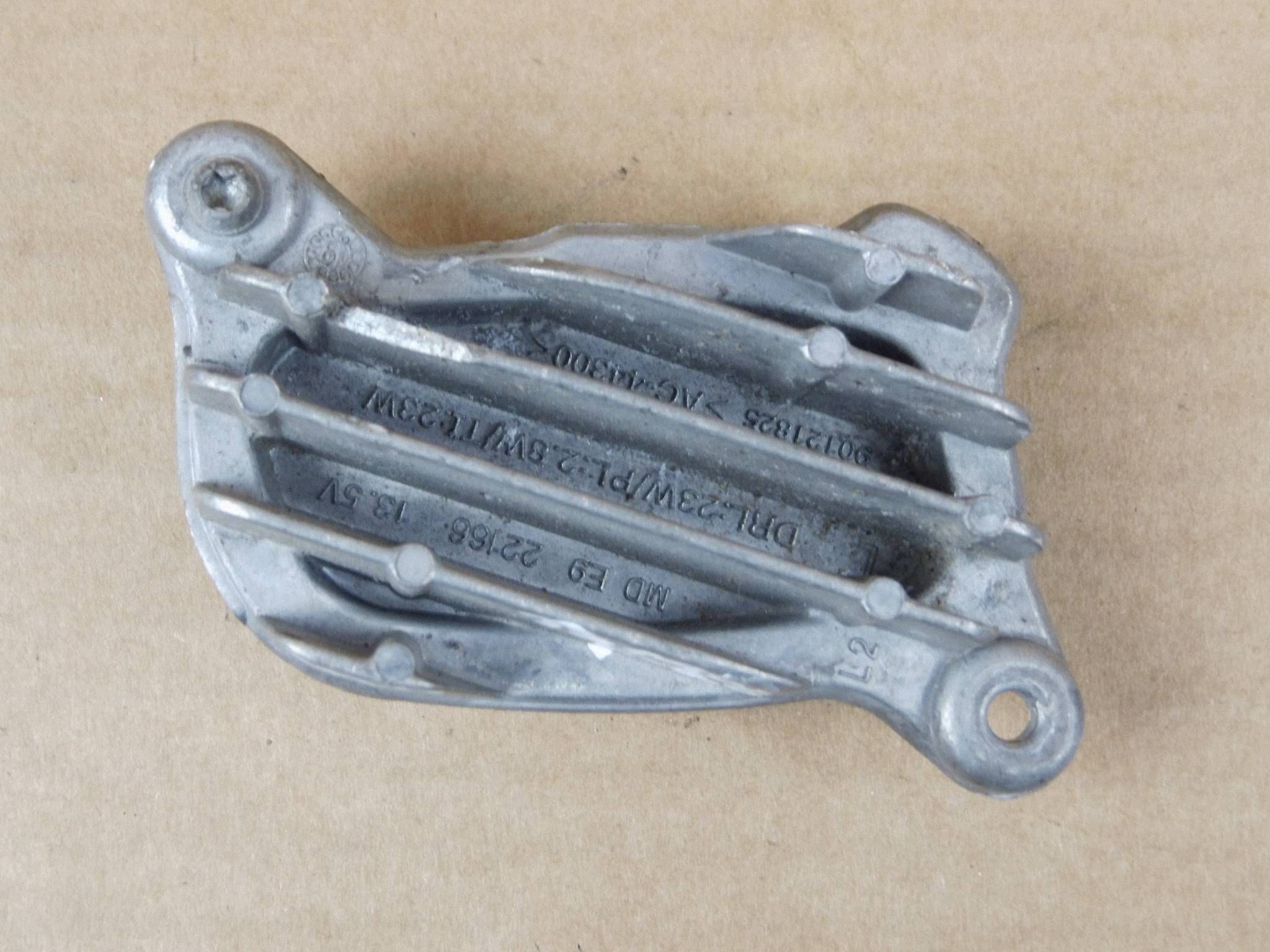BMW 1 F40 control unit lights module do running jedziennej 90121825