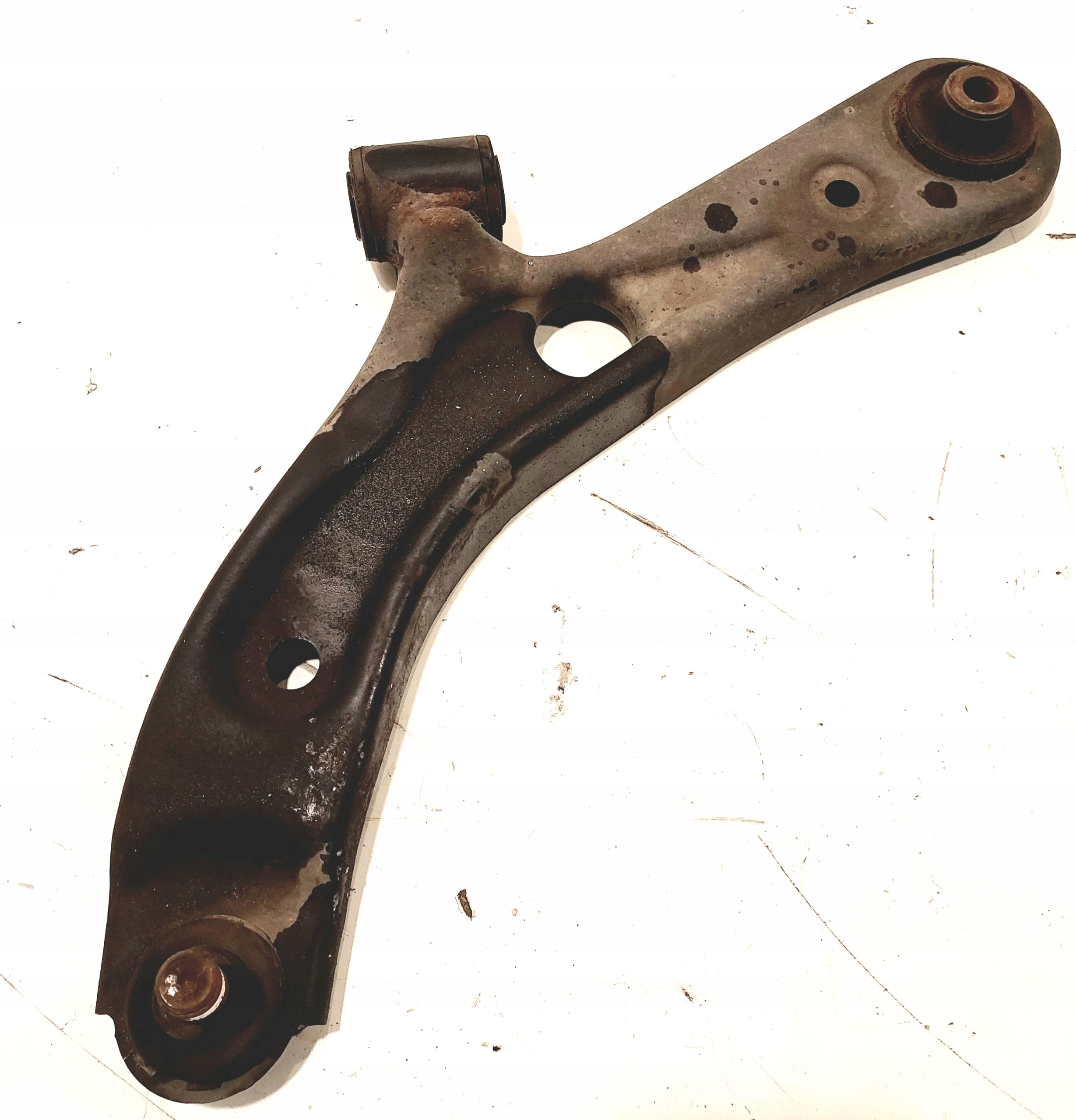 Querlenker links SUZUKI SWIFT MK6 1.3B