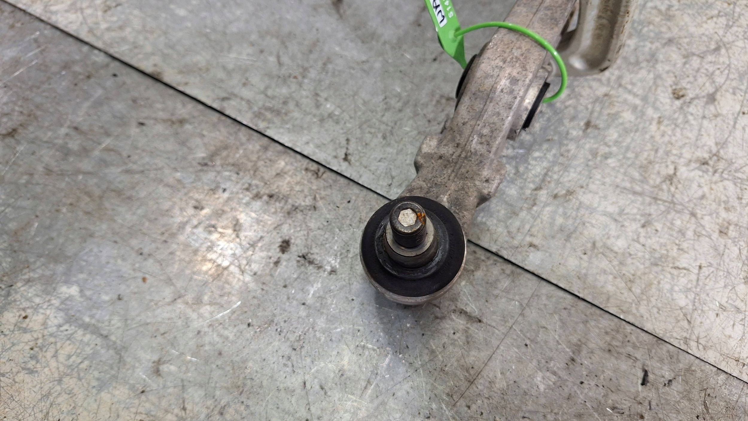 Querlenker vorne links unterer vorne 4F0407151A AUDI A6 C6