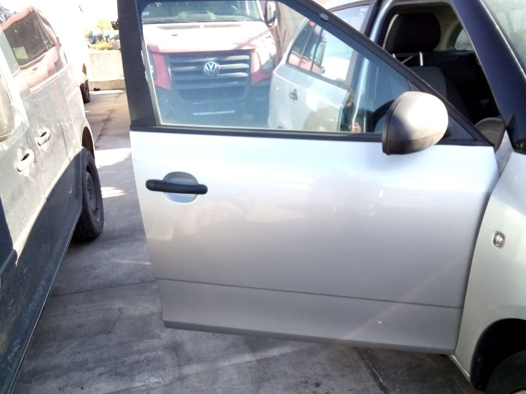Skoda Fabia II 2 kombi door right front front LA7W