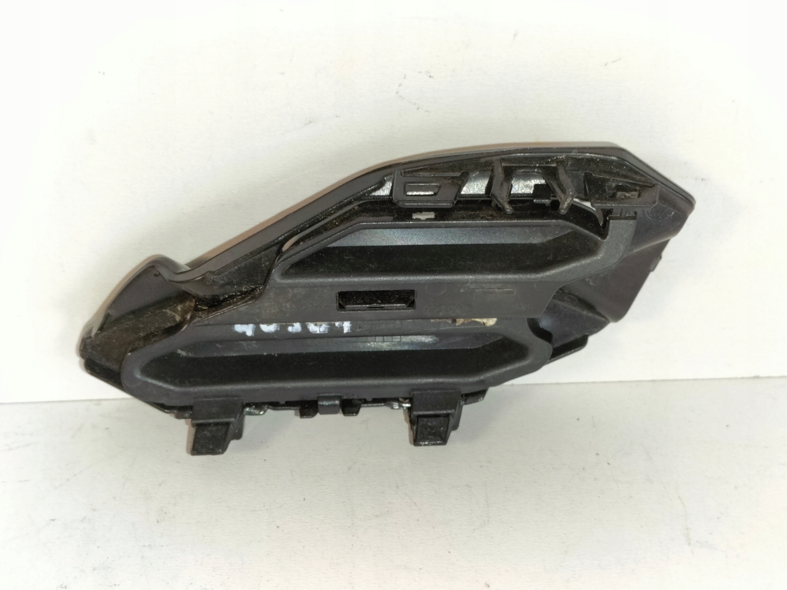 spoiler grille of a bumper front AUDI Q6 85H E-TRON 24- S-LINE