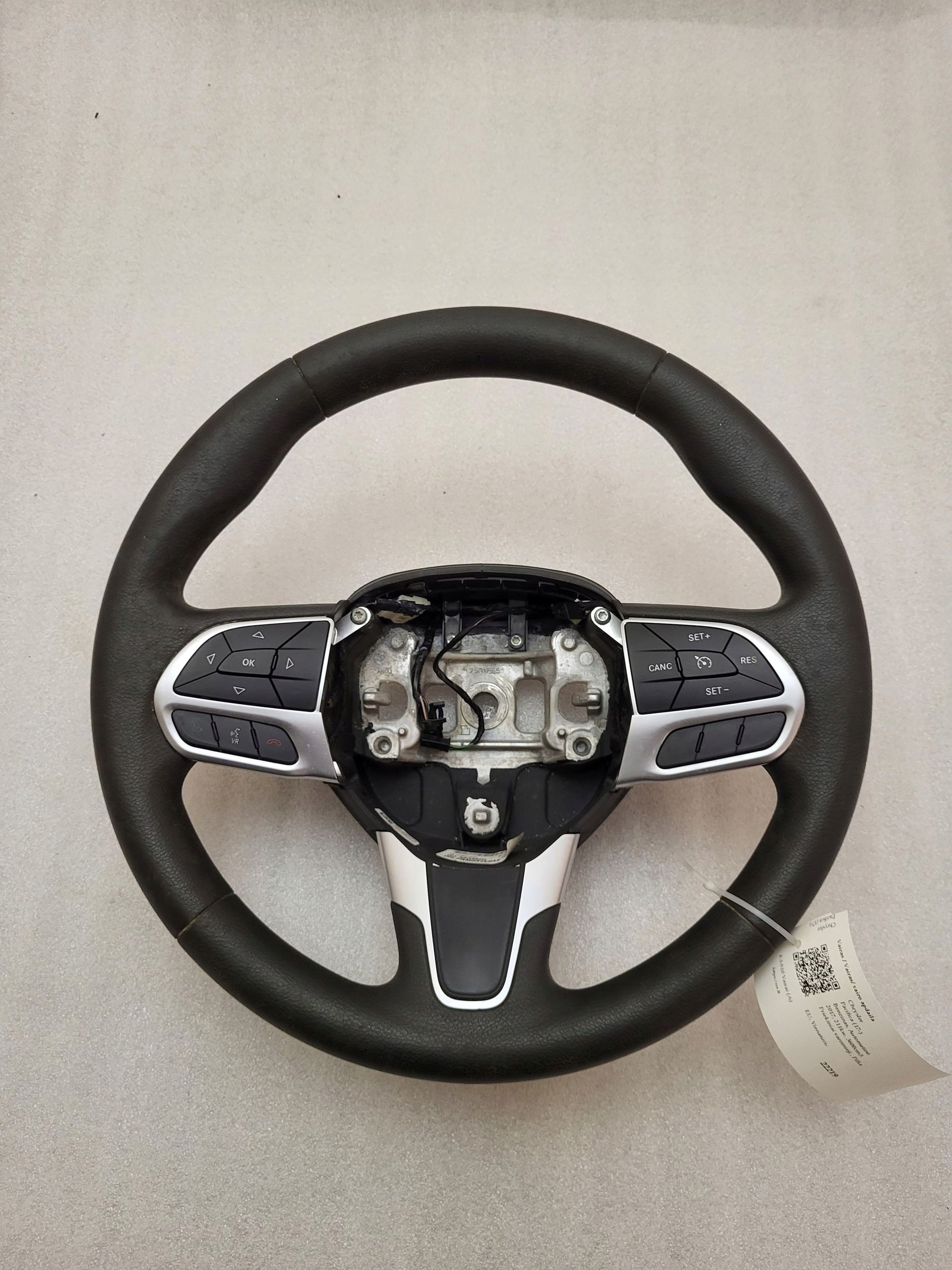 CHRYSLER PACIFICA рулевое колесо