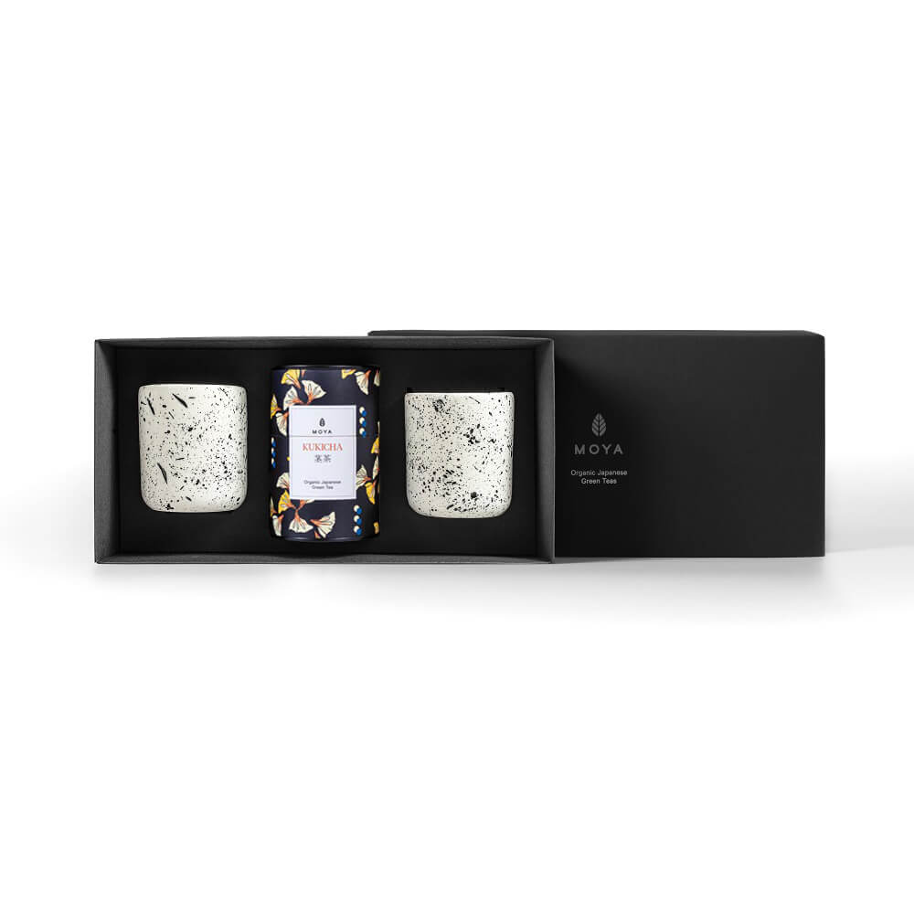Zestaw prezentowy organiczna zielona herbata Moya Kukicha i 2 kubki Shimo