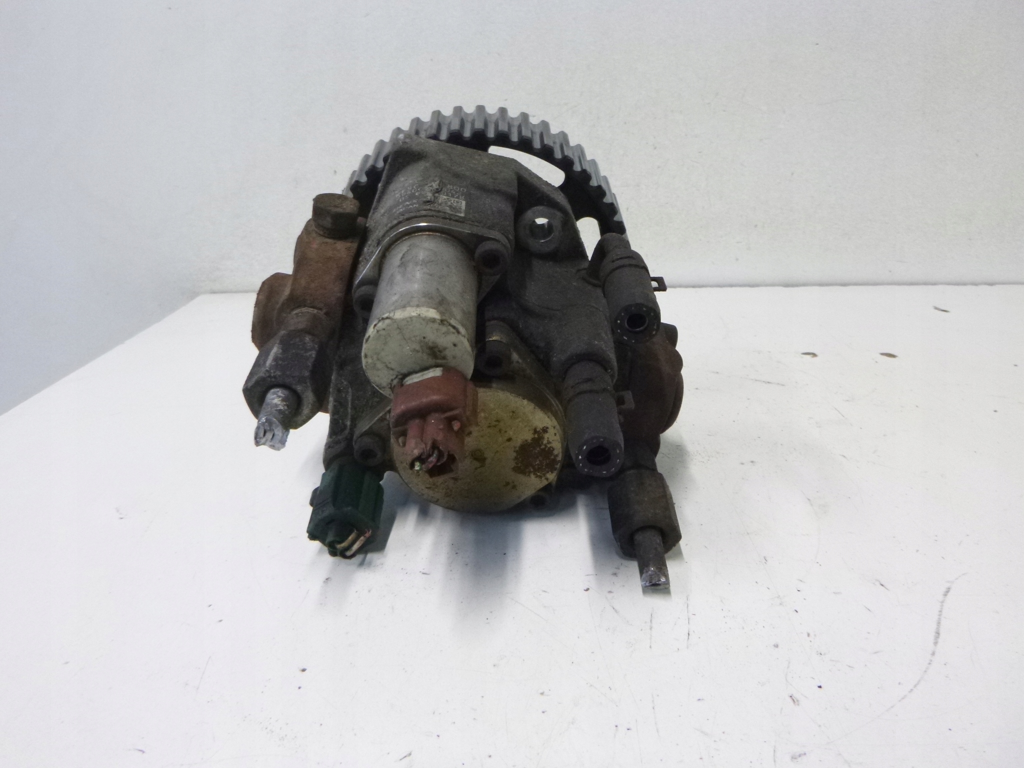 injection pump Mazda 6 2.0D RF5C 2000r.