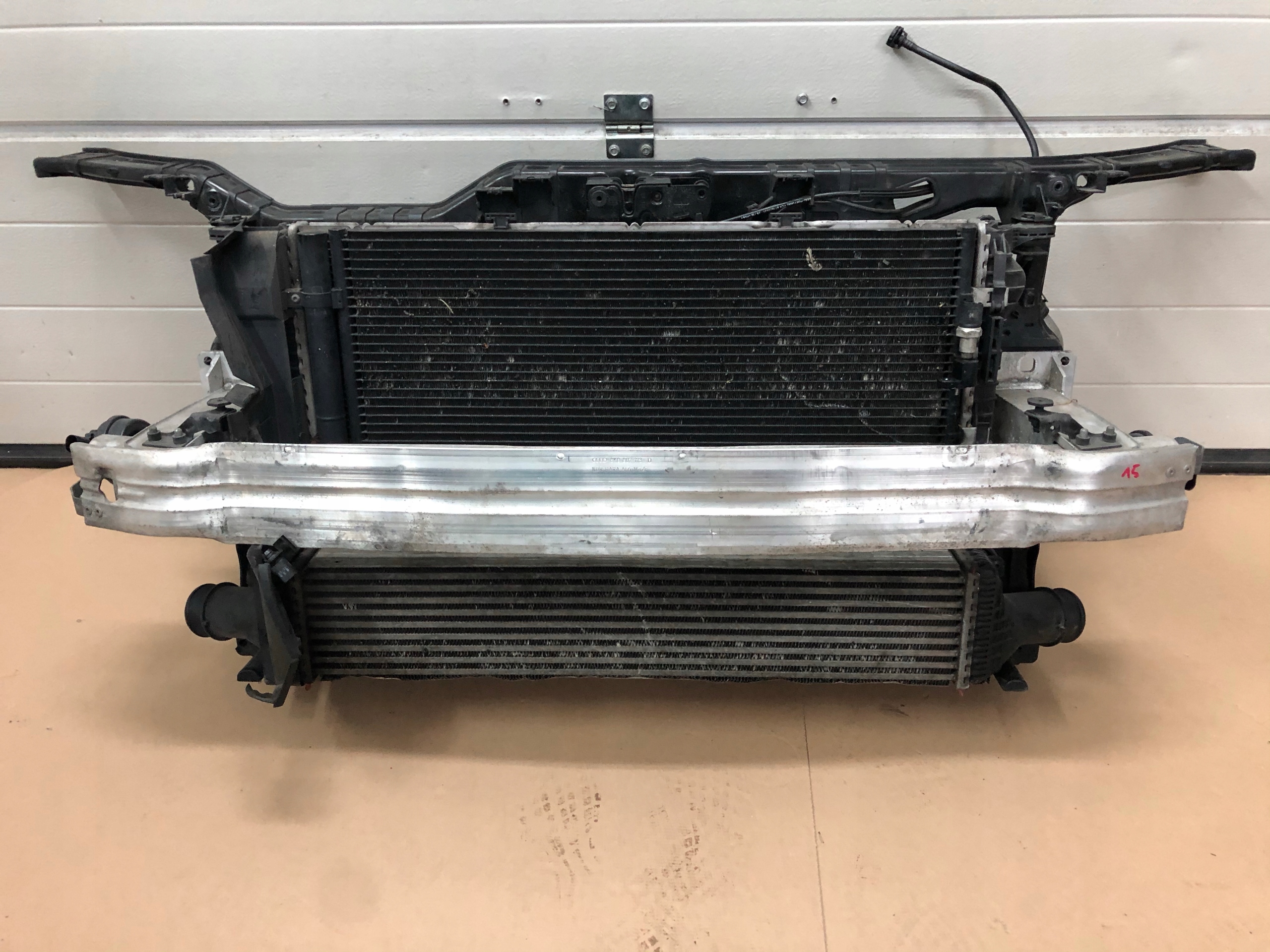 PAS PRZEDNI AUDI A4 B8 8K0 AUDI A5 3.0 AUTOMAT