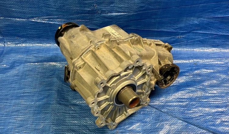 JEEP GRAND CHEROKEE WK2 REDUKTOR SKRZYNI TRACKHAWK 05038878AA