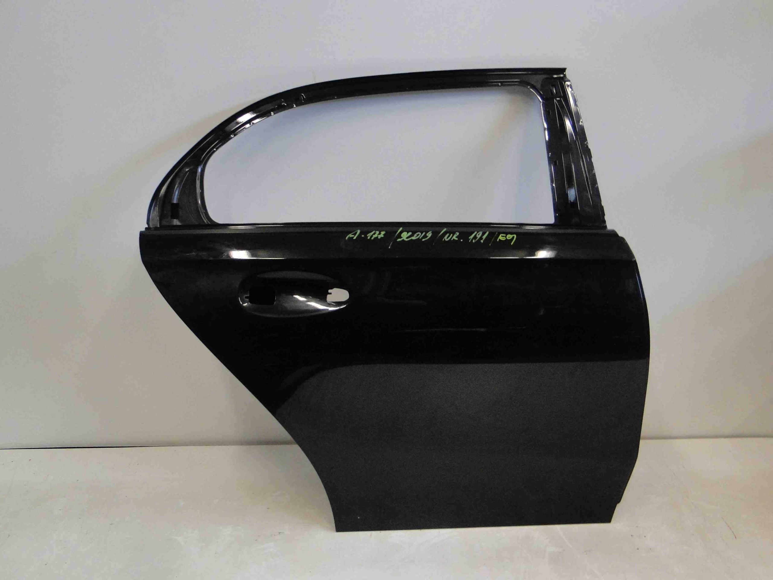 MERCEDES A KLASA W177 177 HATCH DRZWI PRAWE TYLNE Strona zabudowy tył - prawa