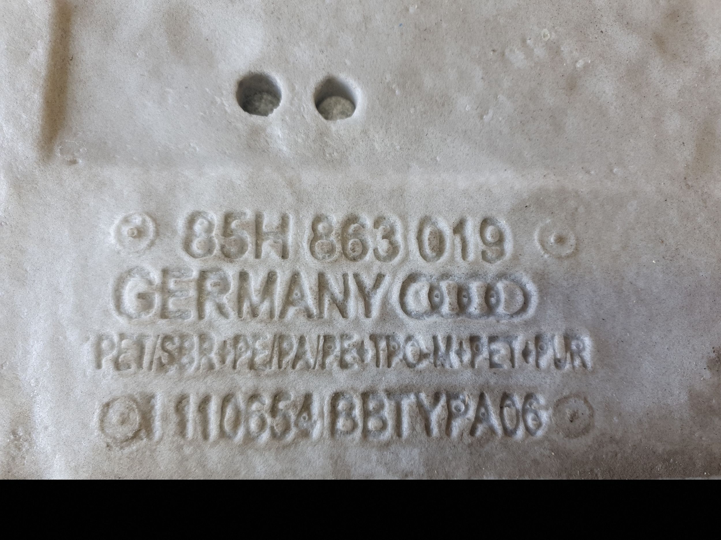 Audi Q6 e-tron carpet wykldzina rear part 85H863019A