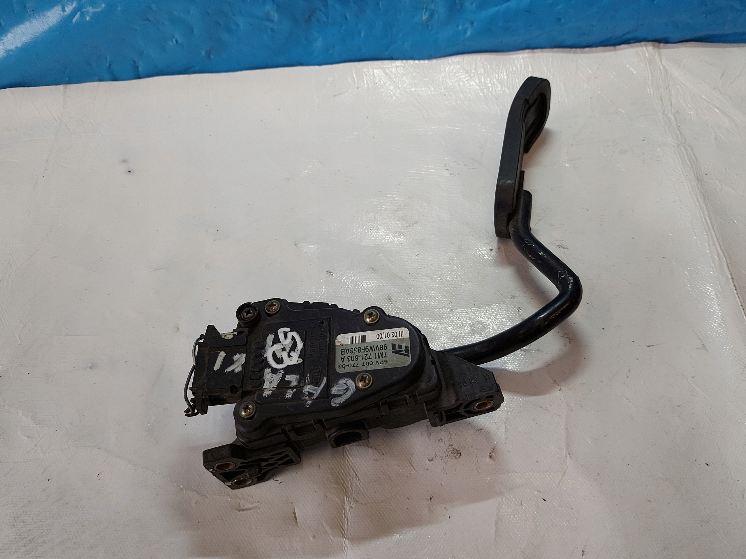 accelerator pedal GALAXY MKI TDI 7M1721603A