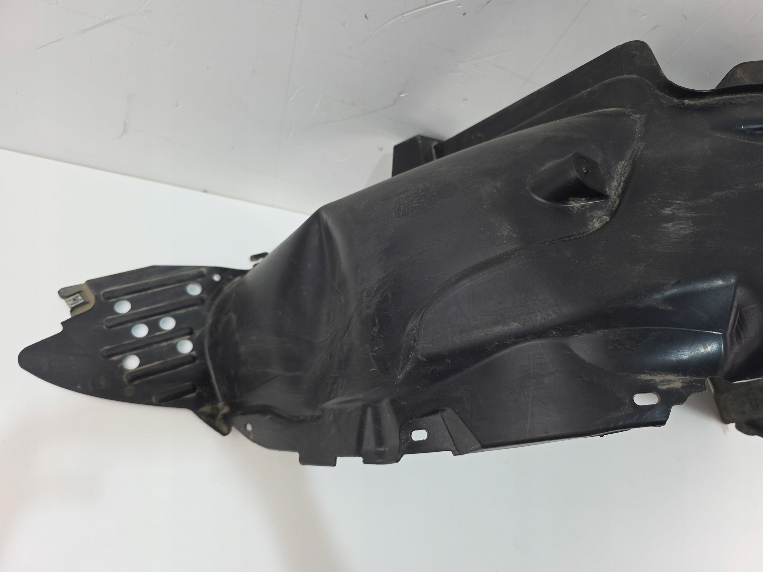 mudguard right rear. SEAT ARONA 6F9810970F