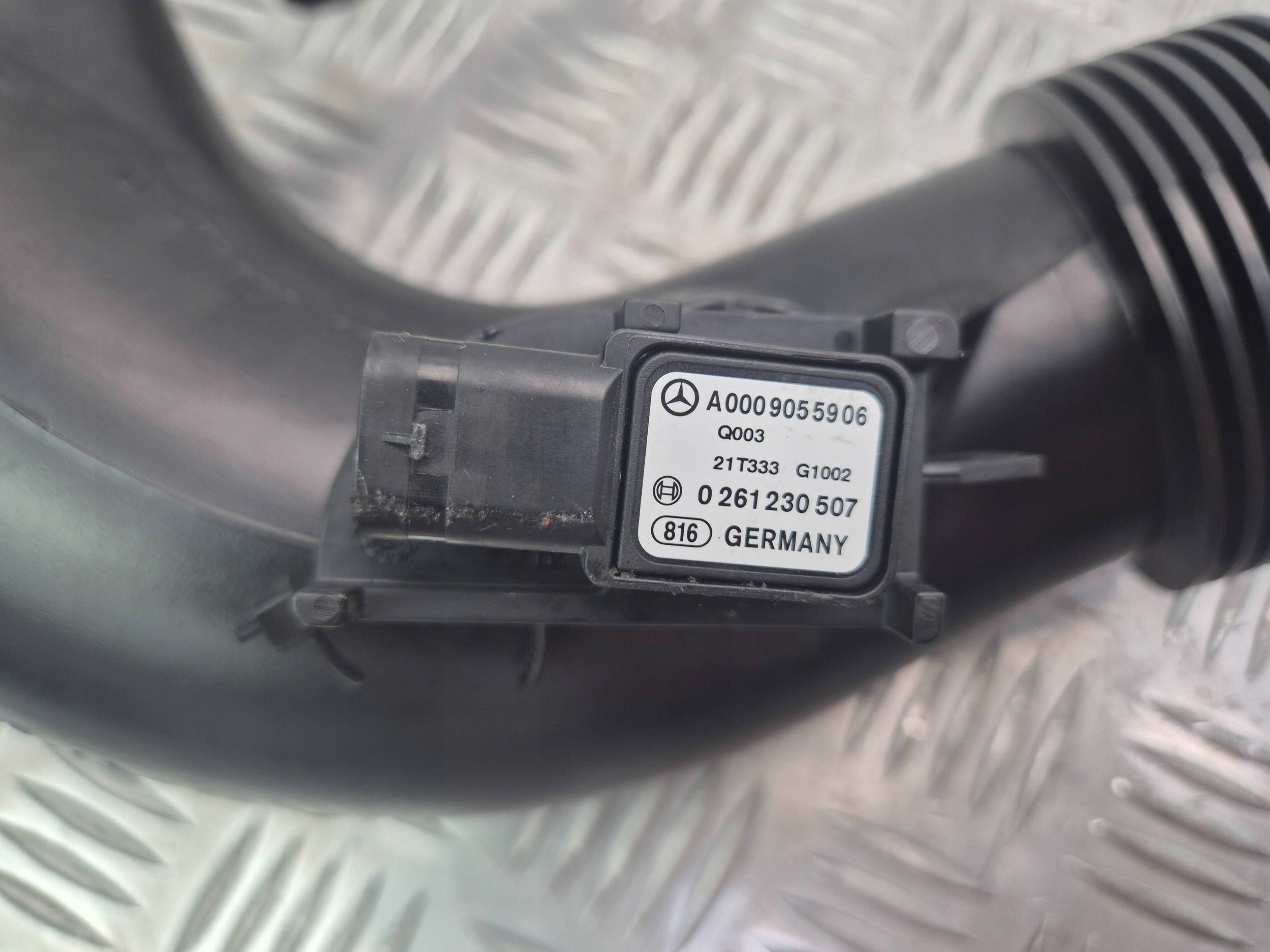Mercedes E200 CGI W212 pipe air hose A2740904800