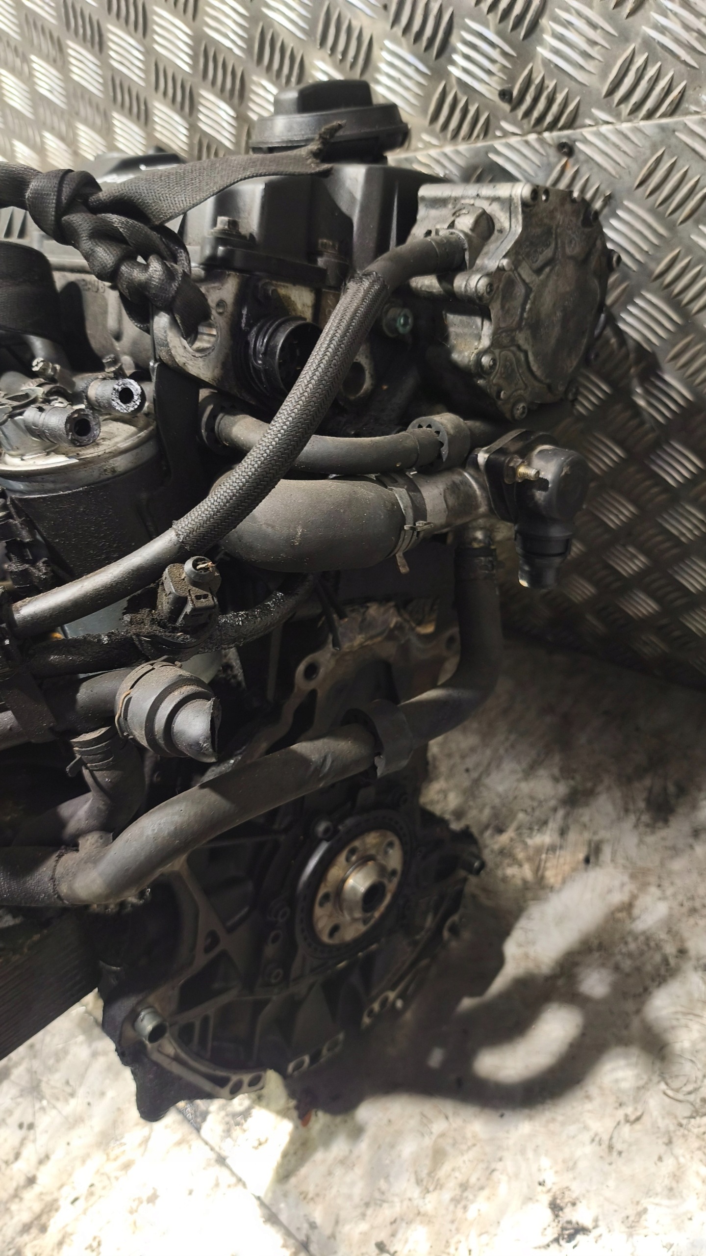 engine unprotected pillar VW PASSAT B5 1.9TDI 2003r -AVF