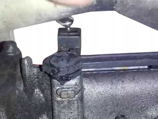 ZESTAW NAPRAWCZY KOLEKTORA MERCEDES OM642 3 0 CDI Part number ERT 33