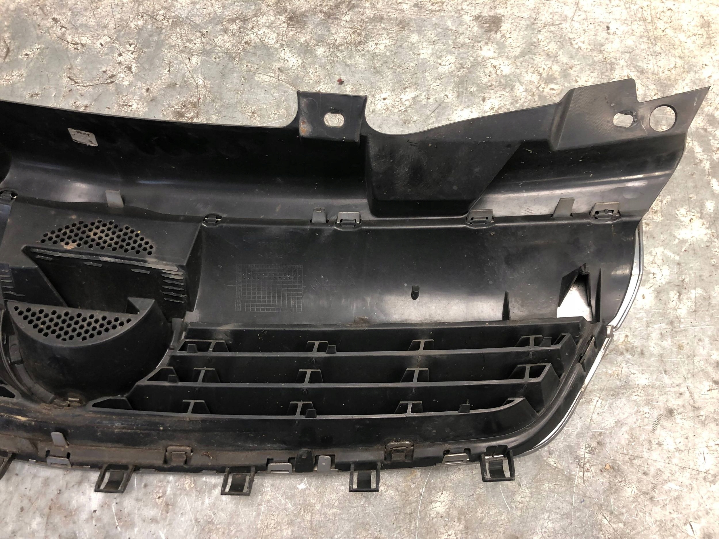 Grill Grill OPEL ZAFIRA B 13136136