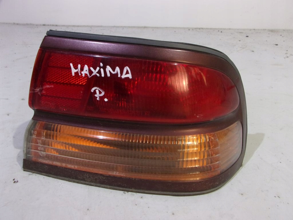 Nissan Maxima light right rear part rear