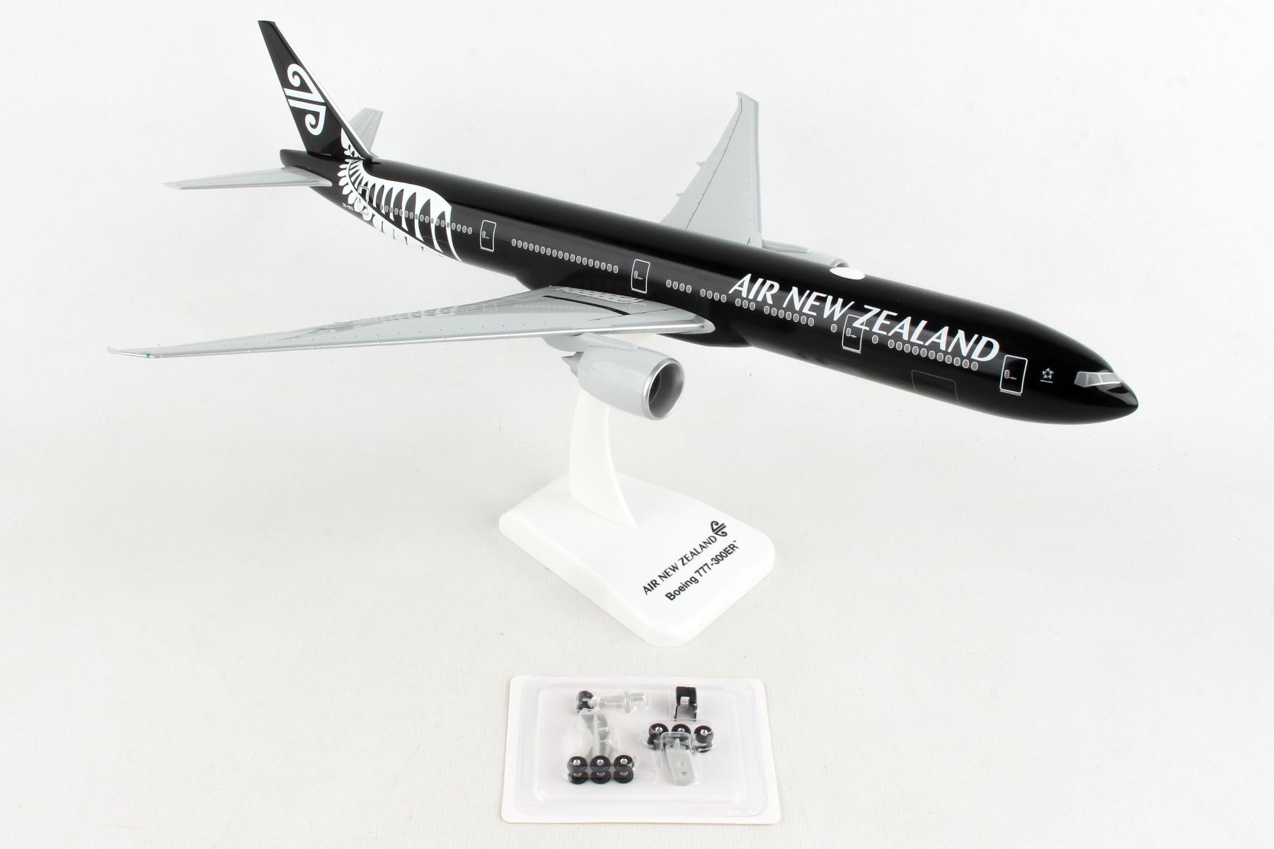 Model Boeing 777-300 Air New Zealand Black Hogan