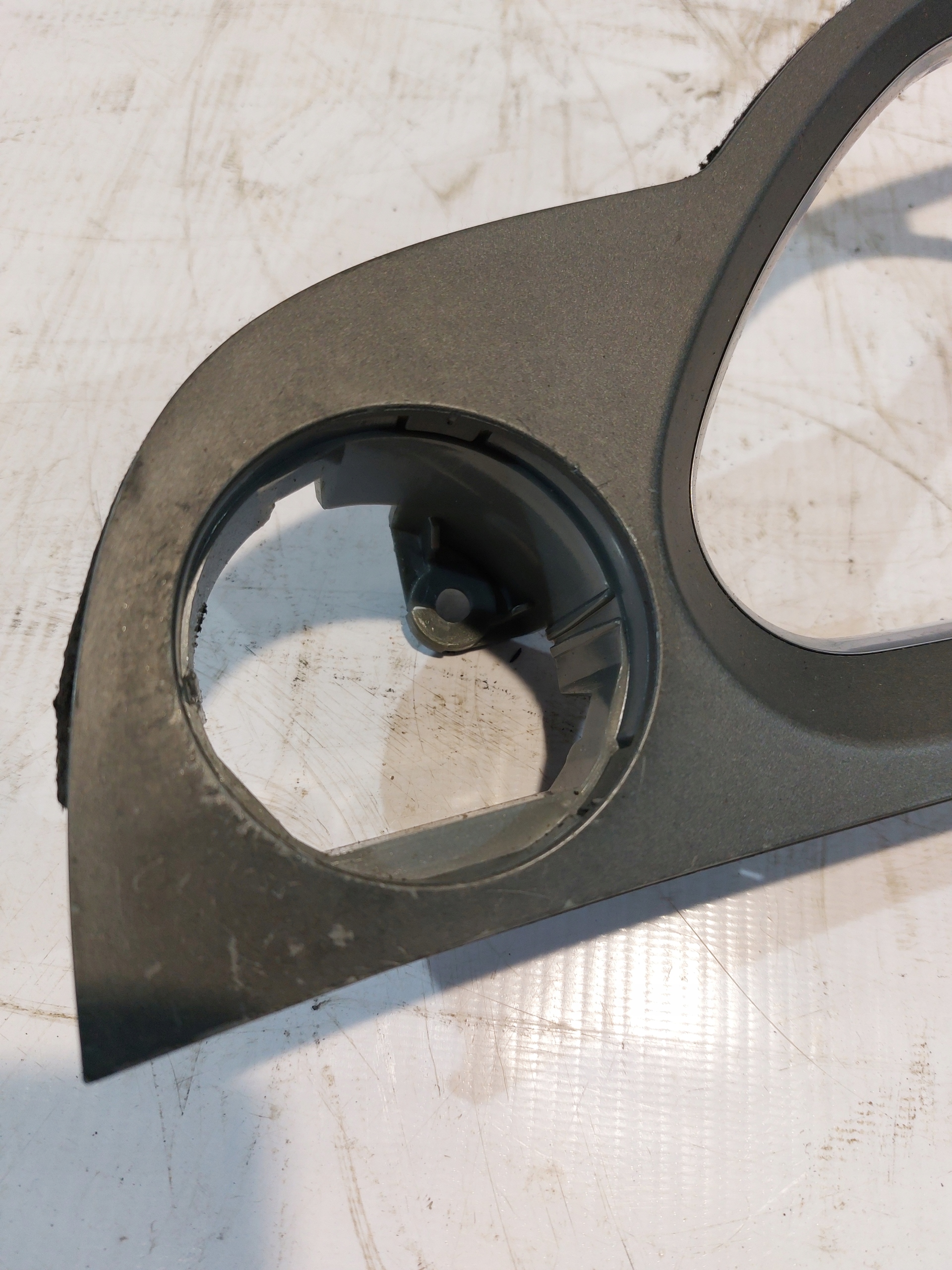 rahmen blende abdeckung des kombiinstruments AUDI A6 C6