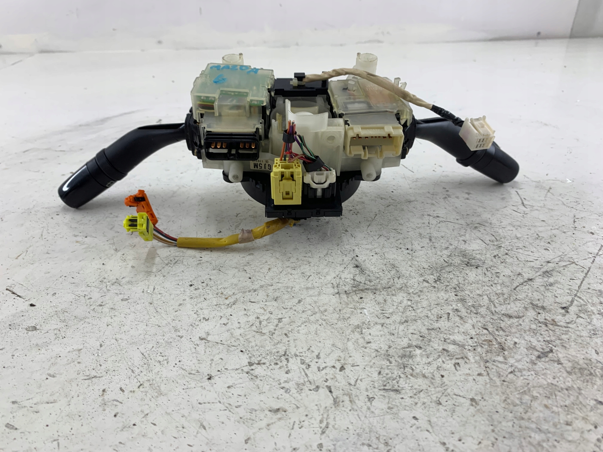 MAZDA 6 GG steering wheel levers and controls ring GJ5M