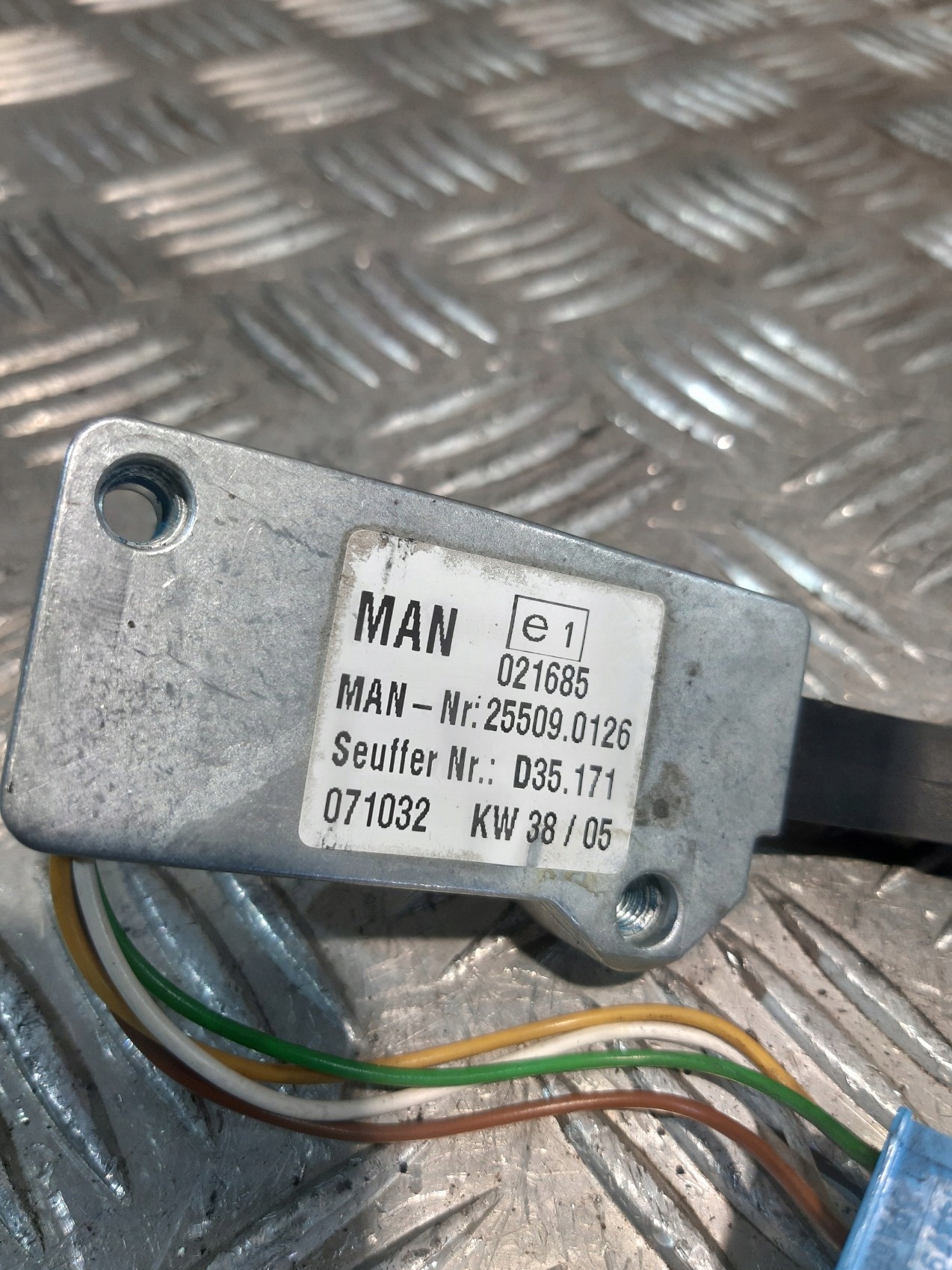 MAN TGA switch RETARDERA 255090126