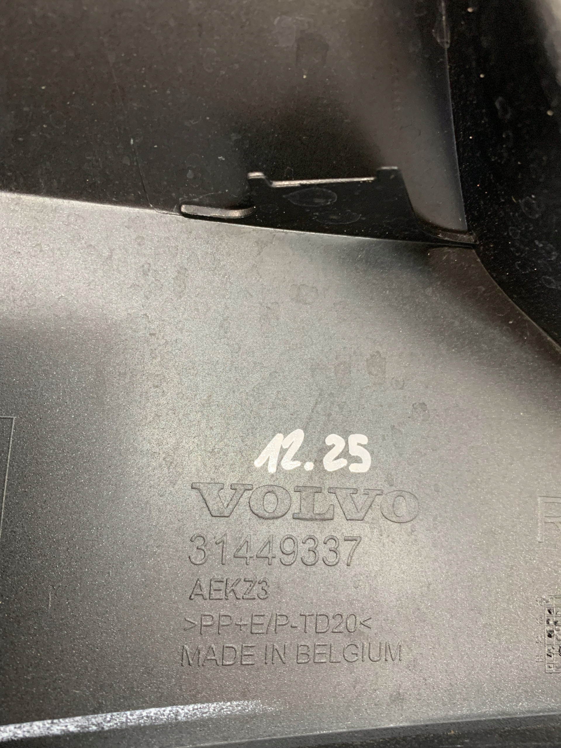 Unité d’angle Droite Arrière Volvo XC40 17r 31449337 12.25