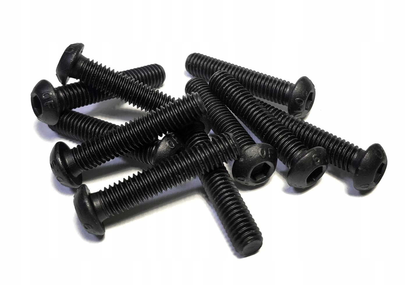 

Śruba kulista czarny ocynk M5x30 5szt.