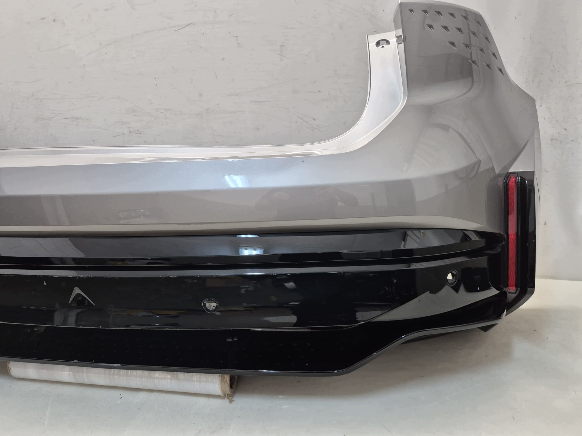 ALPINE A390 26- bumper rear part rear 6XPDC RADAR 850B03008R
