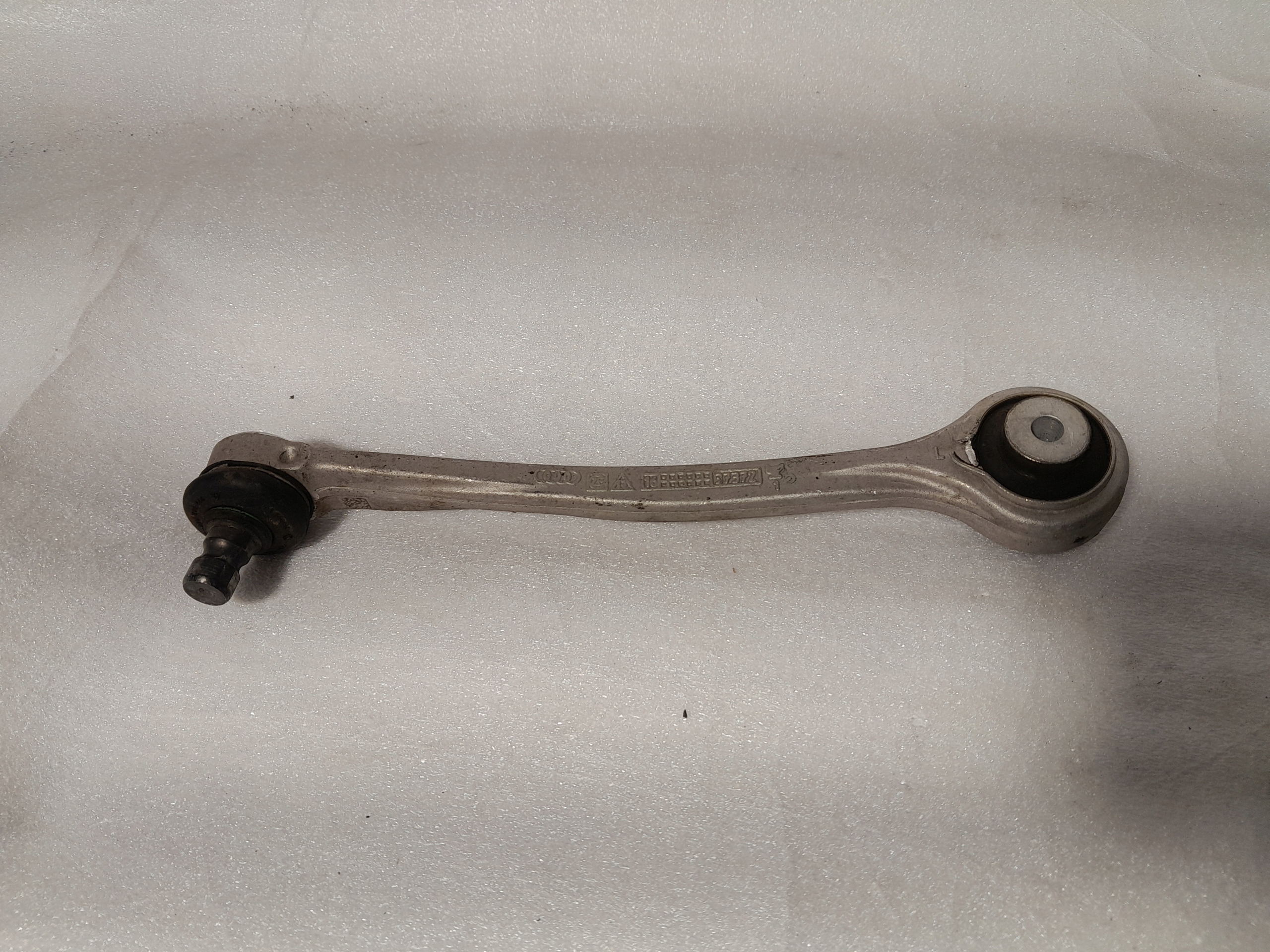 AUDI A4 B9 arm left front 8W0407505C