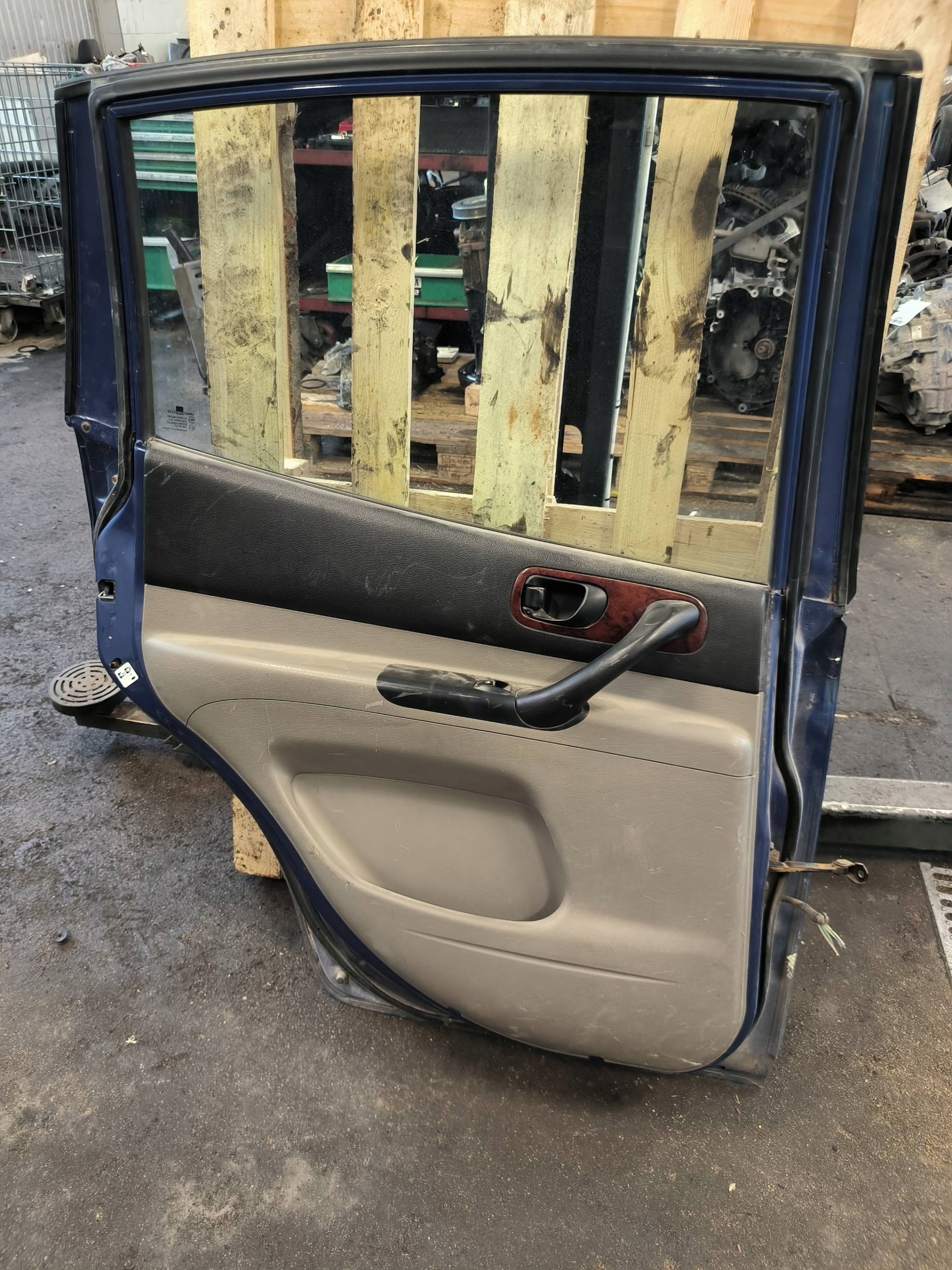 Tür links heck GRANATOWE DAEWOO REZZO LIFT