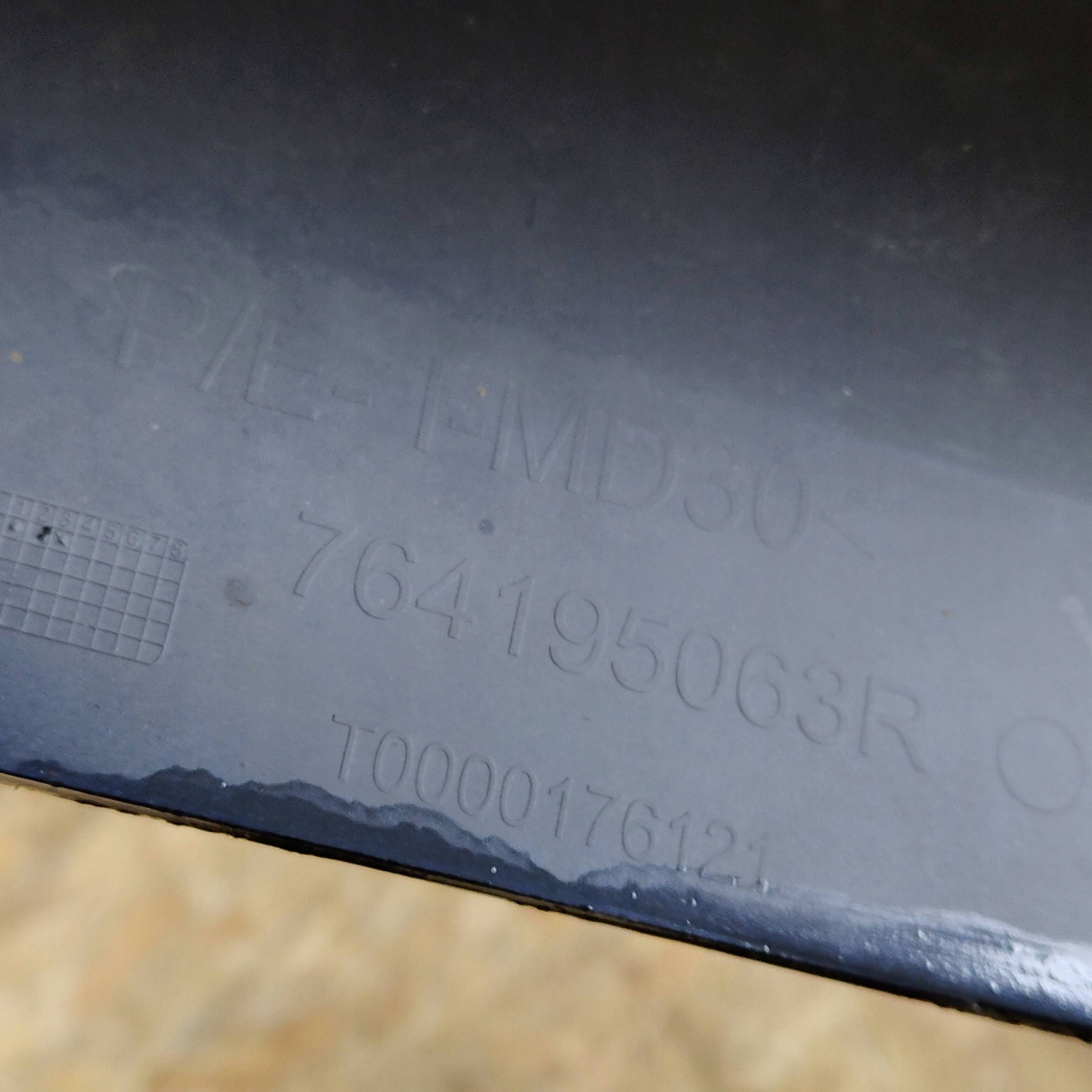 cap threshold left side Renault Talisman 764195063R