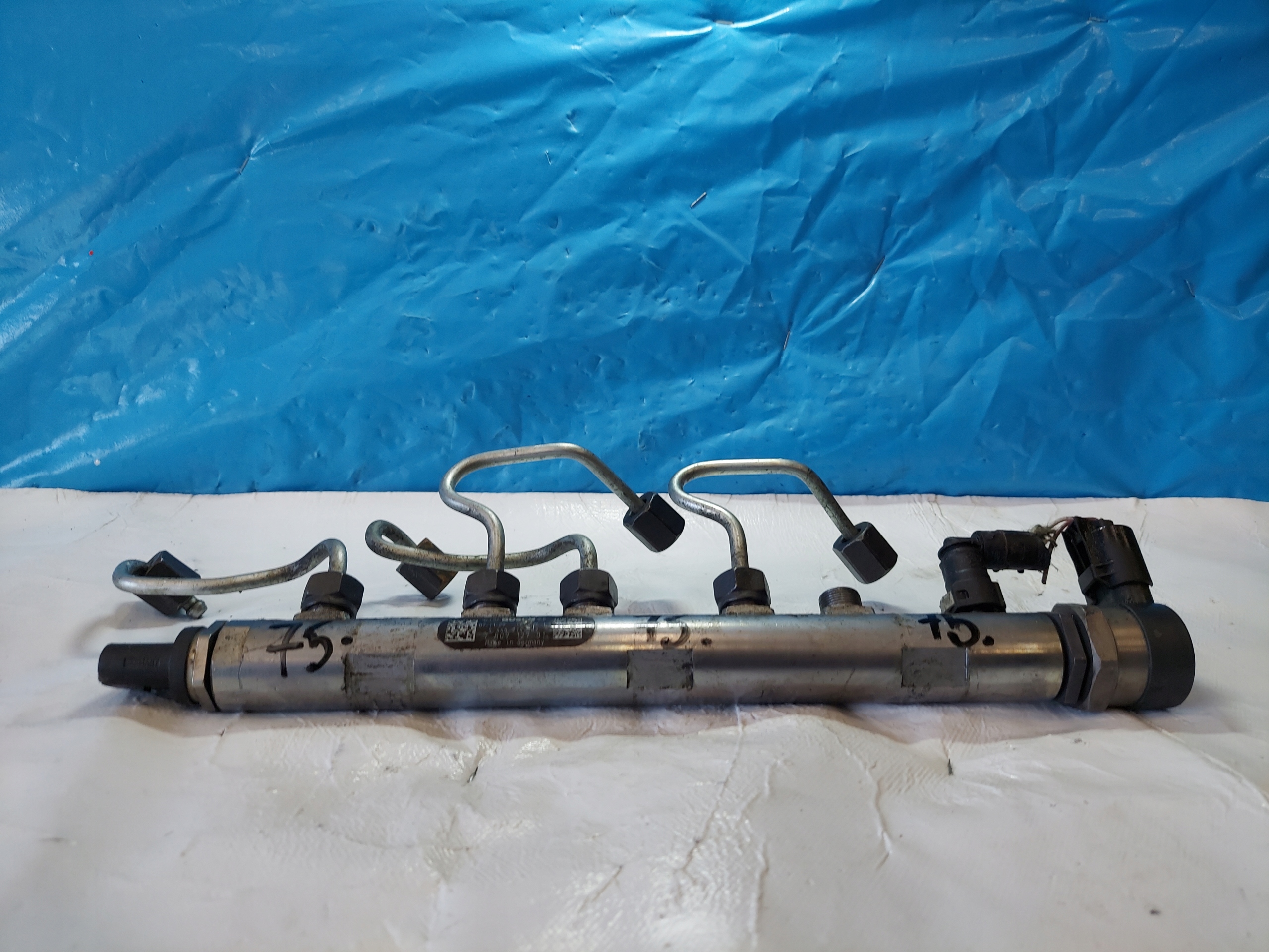 Rampe injection BMW E90 2.0 TD 0445214182